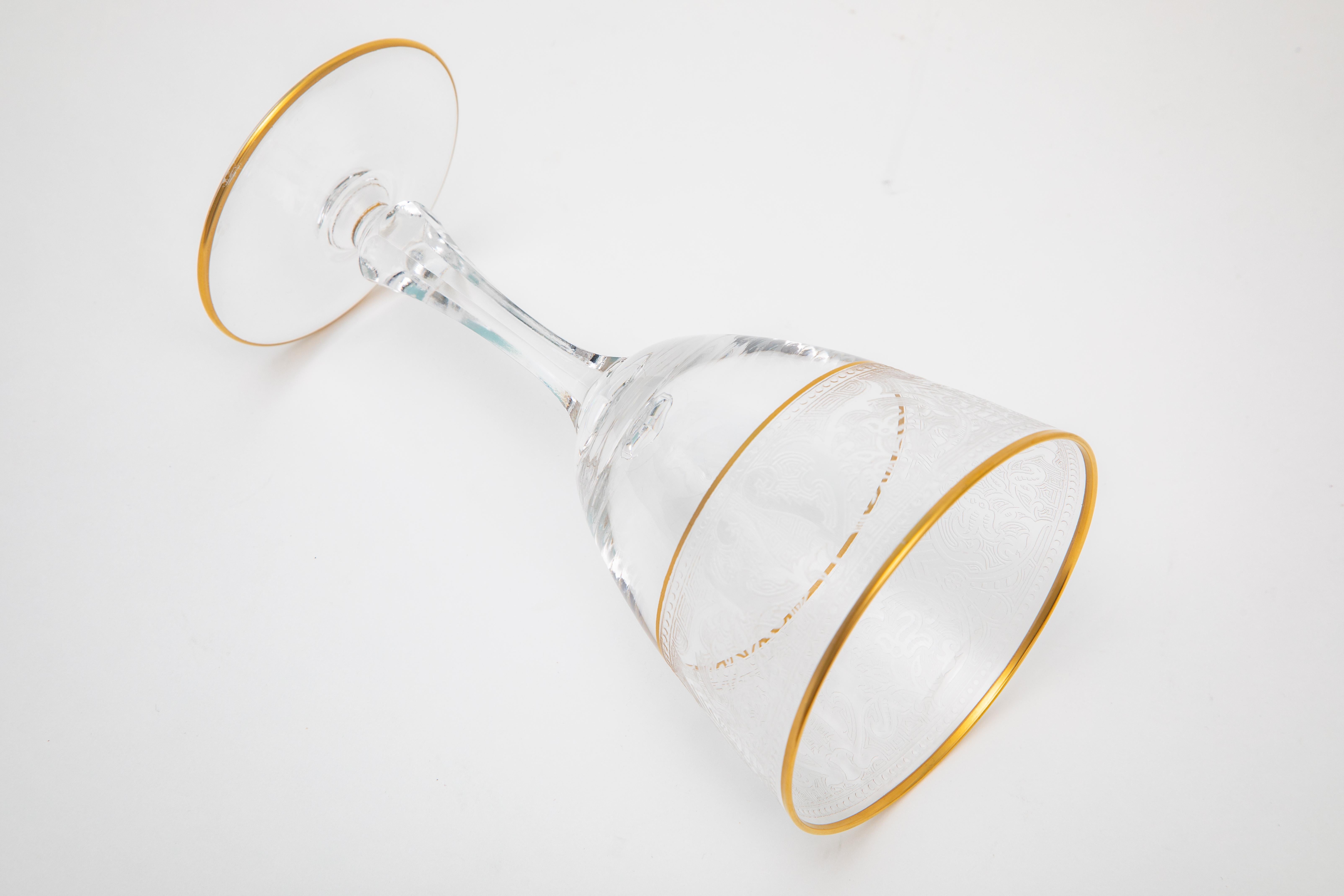 16 Vintage Weingläser, doppelter 24 Karat Goldrand mit geätztem Design und geschliffenem Stem im Angebot 4