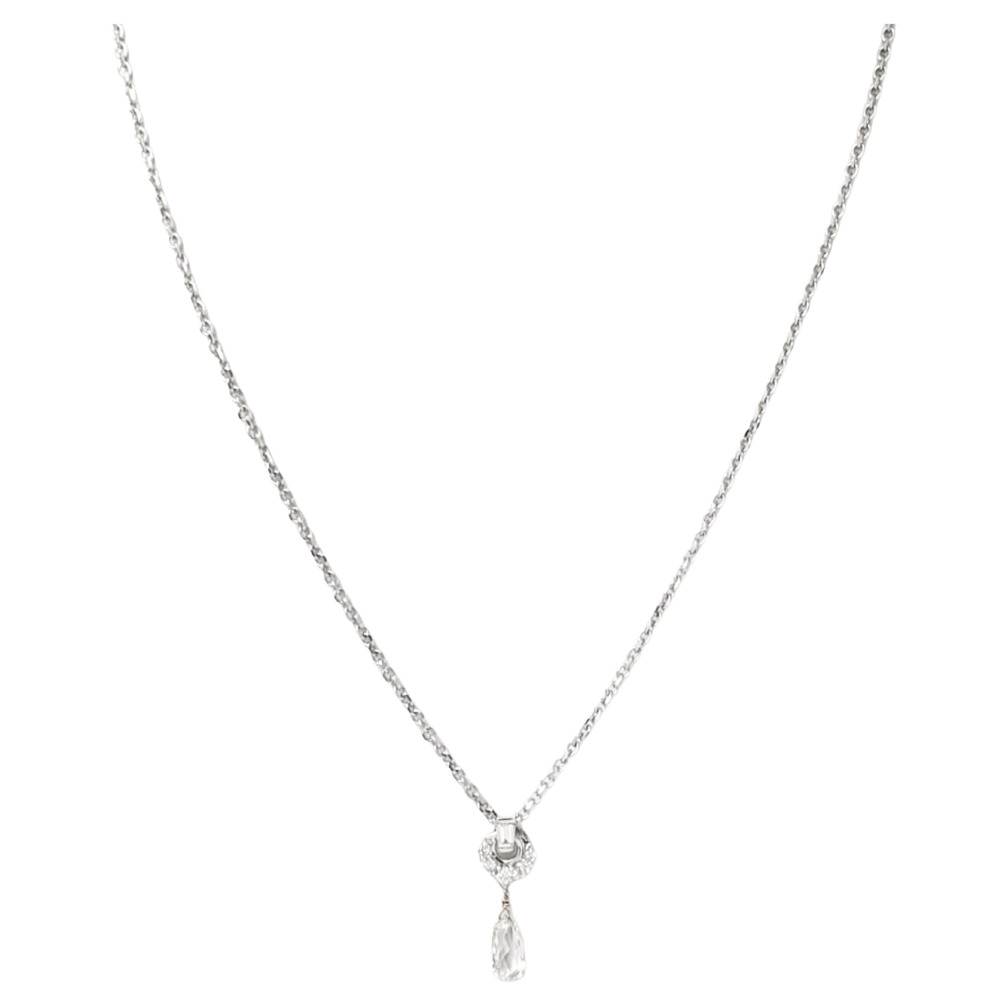 Ciondolo a forma di cerchio con diamante bianco (1,02ct) da 16" e goccia a brioletta in oro bianco 14K in vendita