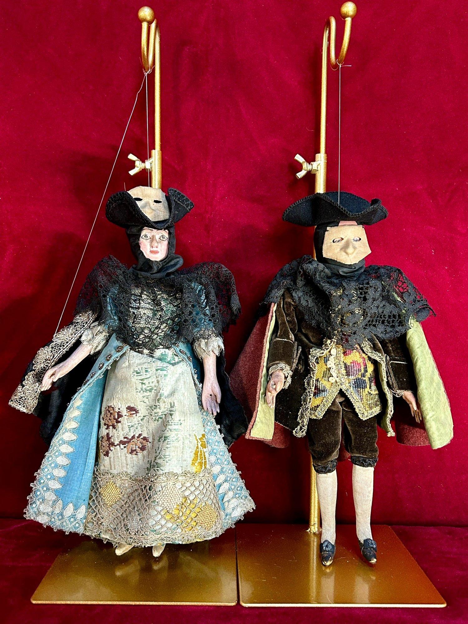 16 x Venezianische Marionettenpuppen aus dem 18. Jahrhundert aus dem Commedia dell'arte Theater im Zustand „Gut“ im Angebot in London, GB