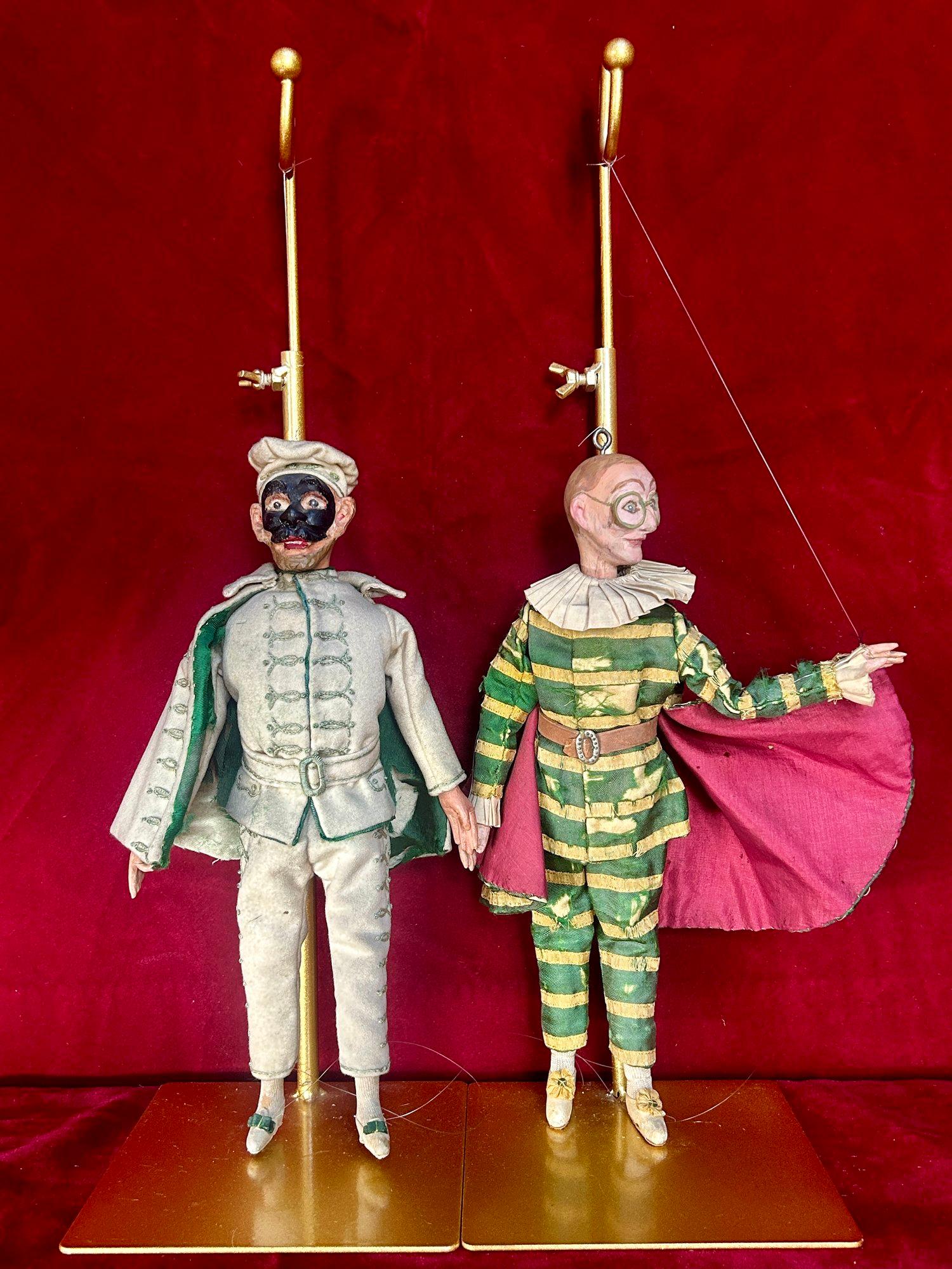 16 x Venezianische Marionettenpuppen aus dem 18. Jahrhundert aus dem Commedia dell'arte Theater (Metall) im Angebot