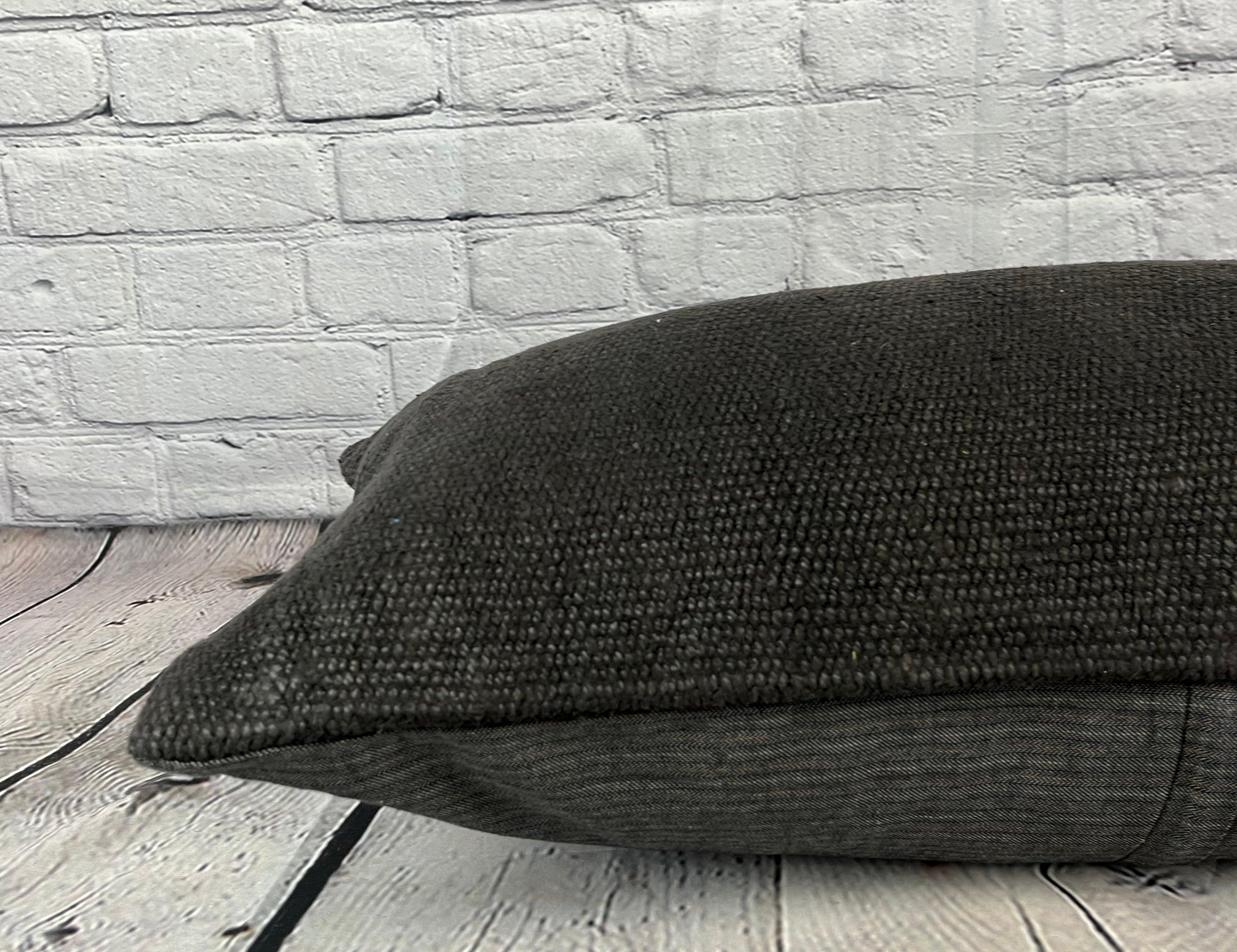16 x 24 Zoll Kissen Türkisches Kissen mit Kissen im Kissenschliff, natürliches schwarzes Kissenbezug #6046 im Zustand „Neu“ im Angebot in Houston, TX