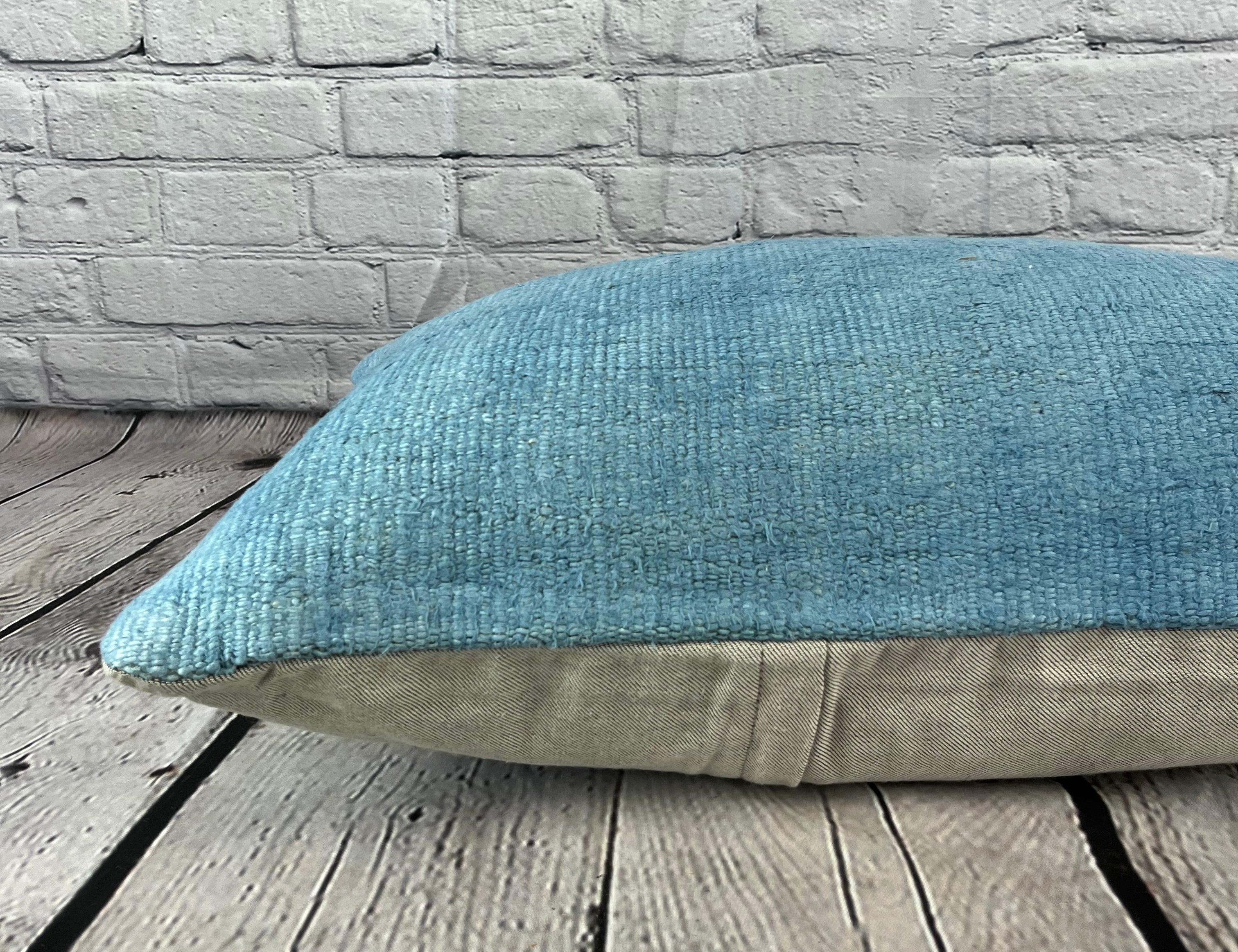 16 x 24 Zoll Kissen mit türkischem Kissen im Kissenschliff, natürliches Blau, Kissenbezug #6210 (Handgeknüpft) im Angebot