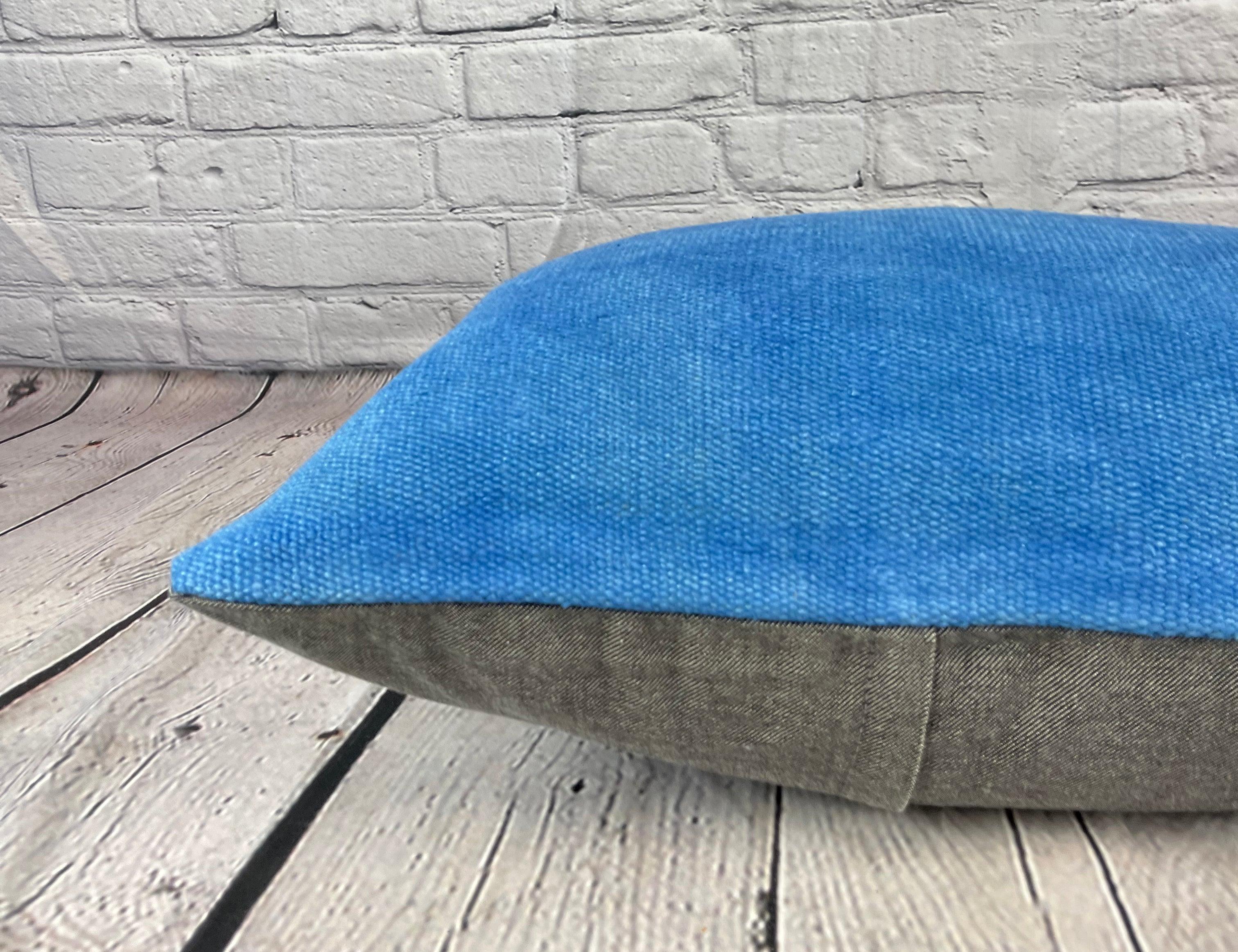 16 x 24 Zoll Kissen mit türkischem Kissen im Kissenschliff, natürliches Blau, Kissenbezug #6250 (Handgeknüpft) im Angebot