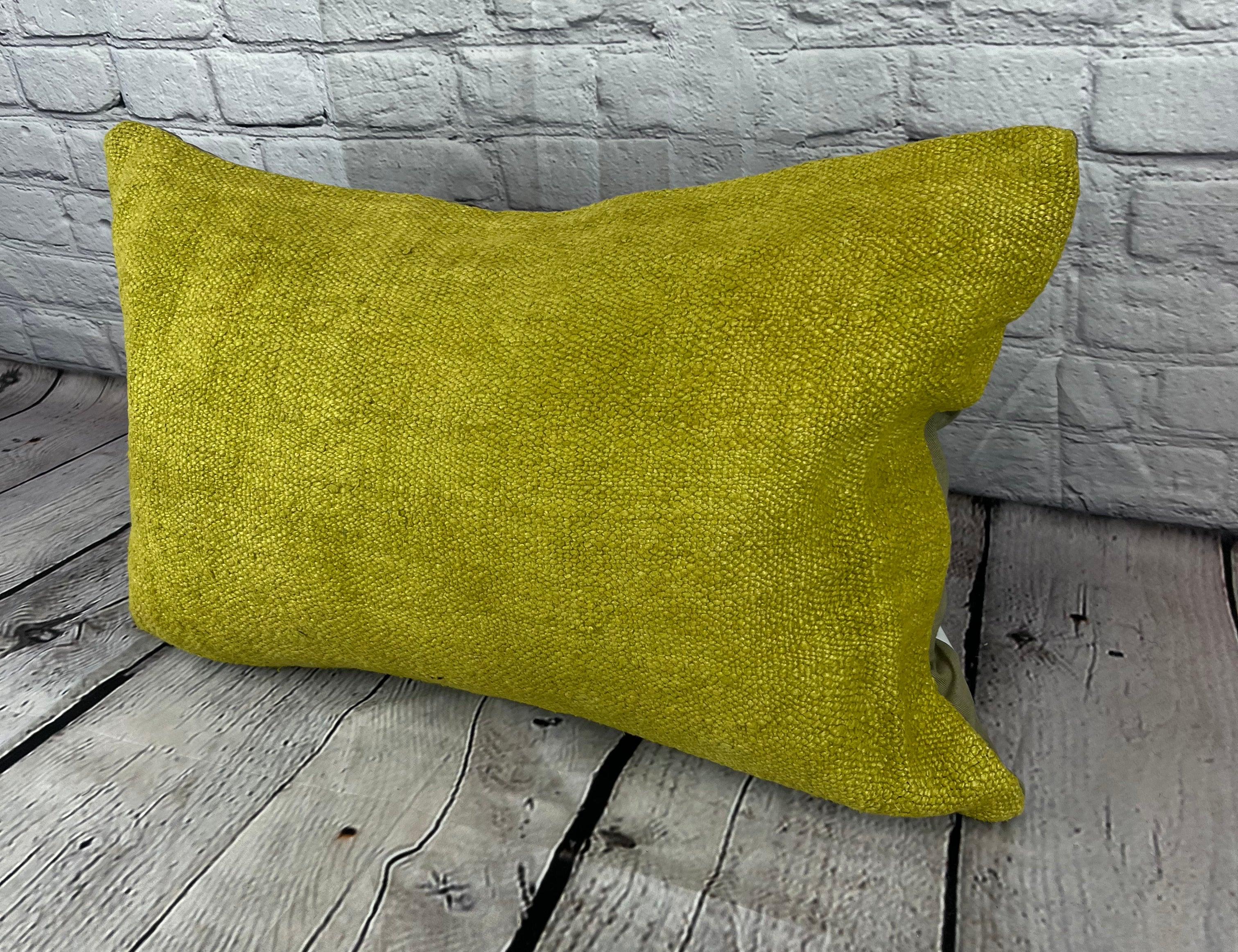 16 x 24 Hempe Pillow Turkish Cushion Natural Green Pillow Cushion Cover #6376 Élevez votre décoration intérieure avec notre Hemp Pillow Turkish Cushion. Cette exquise housse de coussin, méticuleusement tissée à la main, ajoute une touche d'élégance