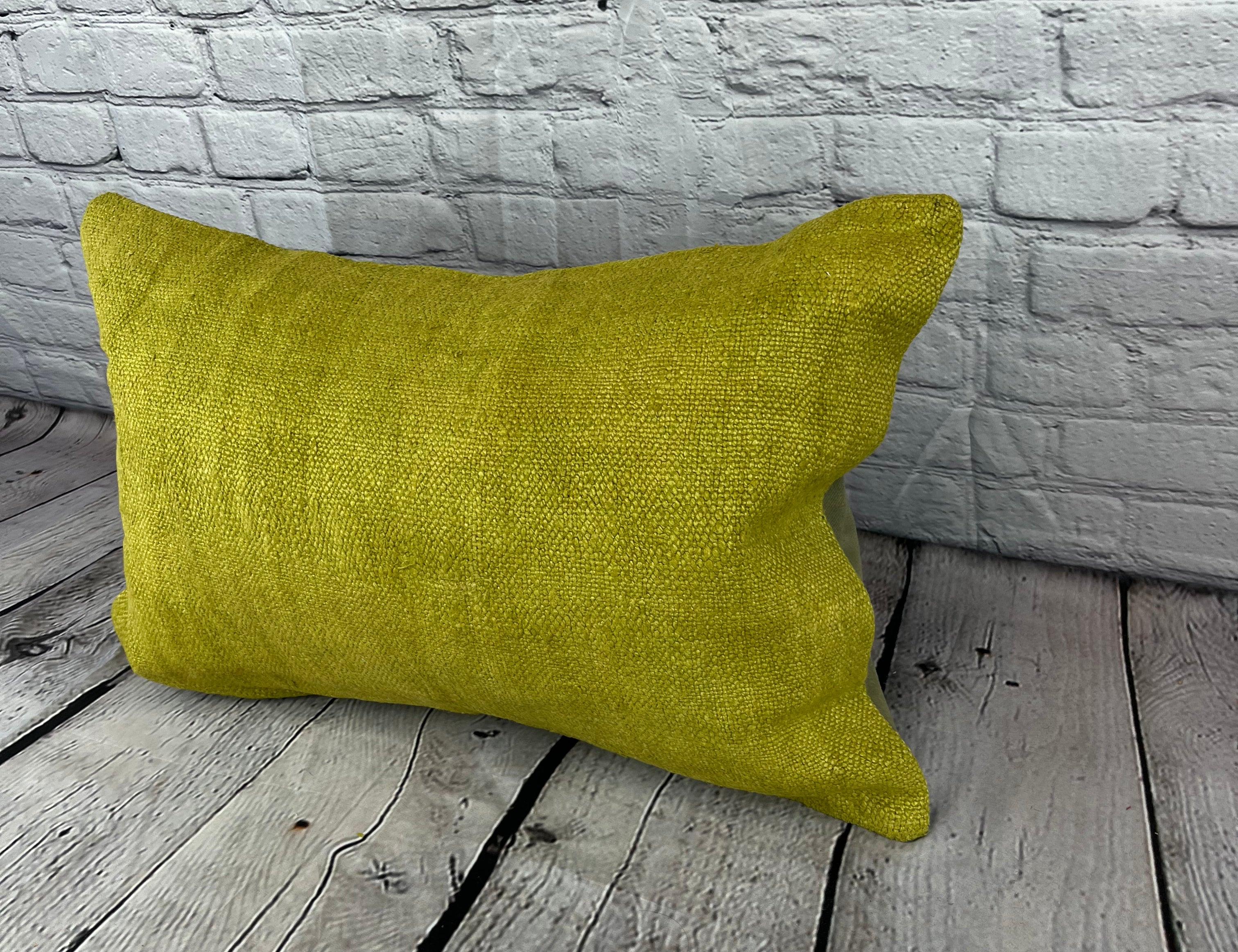 16 x 24 Cuscino in canapa Cuscino turco Greene & Greene Nature Copricuscino #6385 Migliora l'arredamento della tua casa con il nostro cuscino in canapa Cuscino turco. Questo squisito copricuscino, meticolosamente tessuto a mano, aggiunge un tocco di