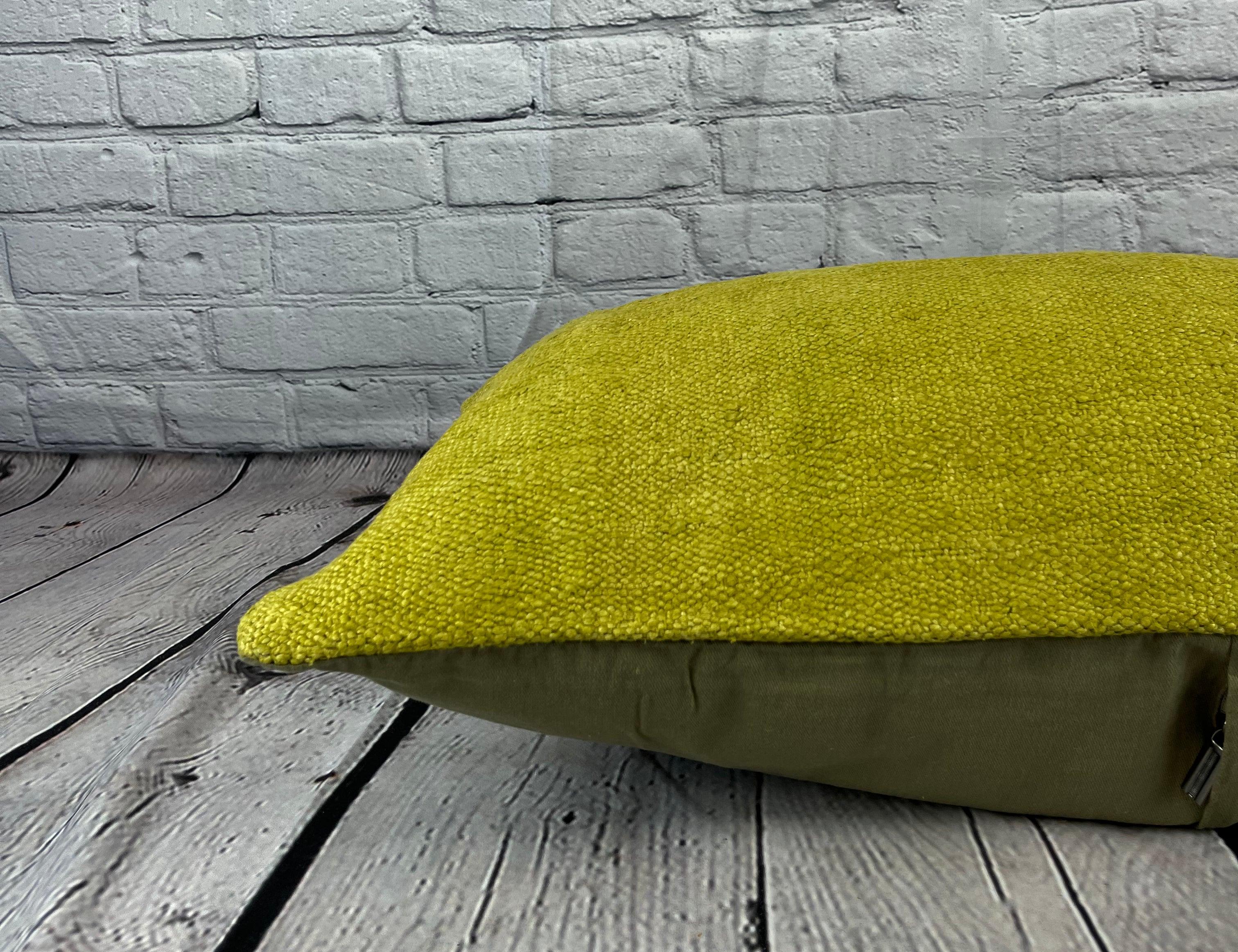 Noué à la main Coussin d'oreiller turc coussin vert naturel 16 x 24 n° 6387 en vente