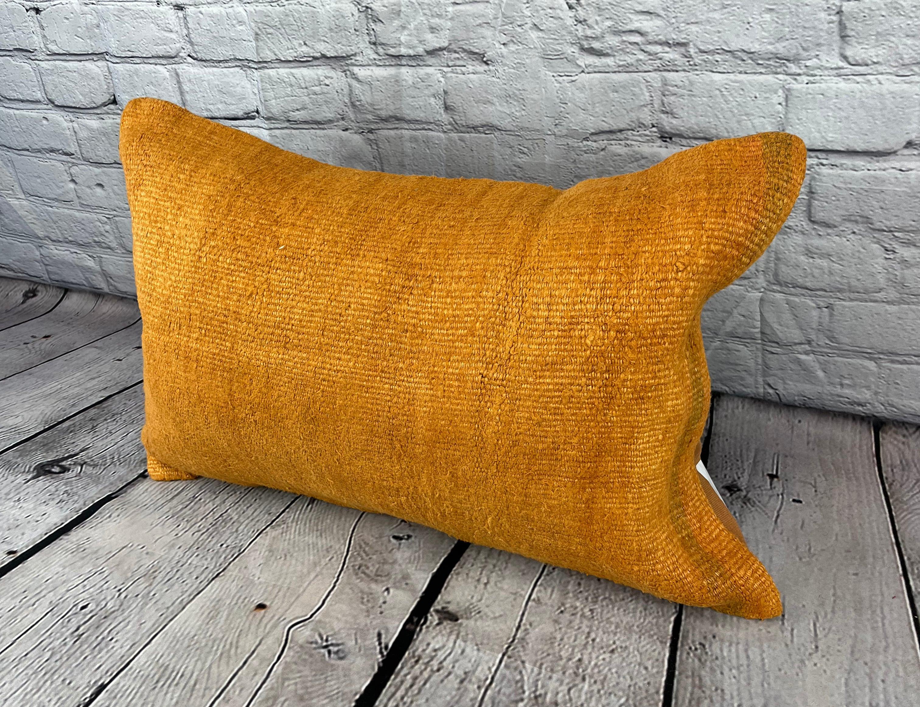 16 x 24 Cojín de cáñamo Cojín turco Funda de cojín naranja natural #6259 Eleva la decoración de tu hogar con nuestro cojín de cáñamo Cojín turco. Esta exquisita funda de almohada, meticulosamente tejida a mano, añade un toque de elegancia y
