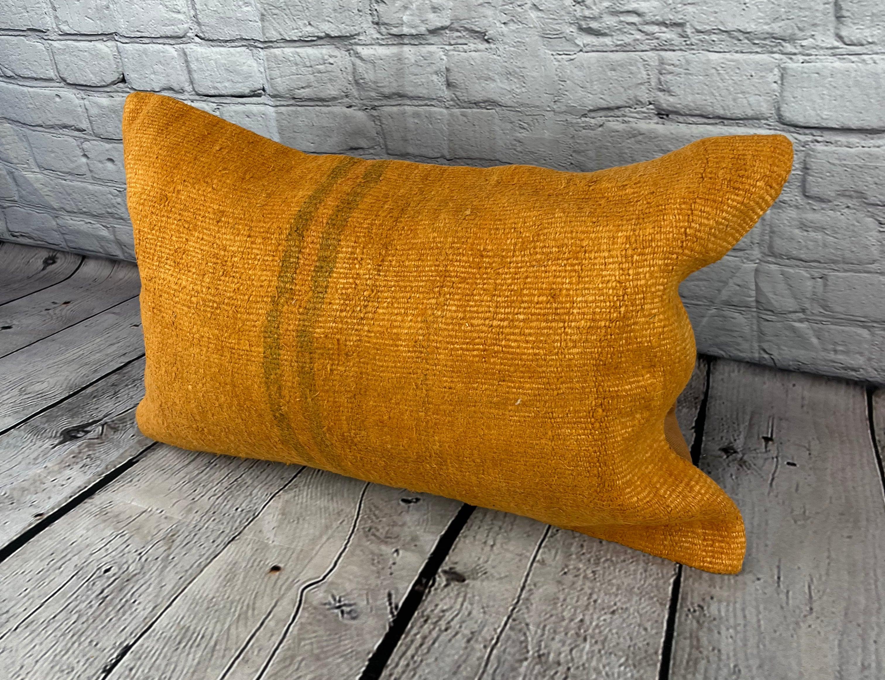 16 x 24 Cojín de cáñamo Cojín turco Funda de cojín naranja natural #6273 Eleva la decoración de tu hogar con nuestro cojín de cáñamo Cojín turco. Esta exquisita funda de almohada, meticulosamente tejida a mano, añade un toque de elegancia y