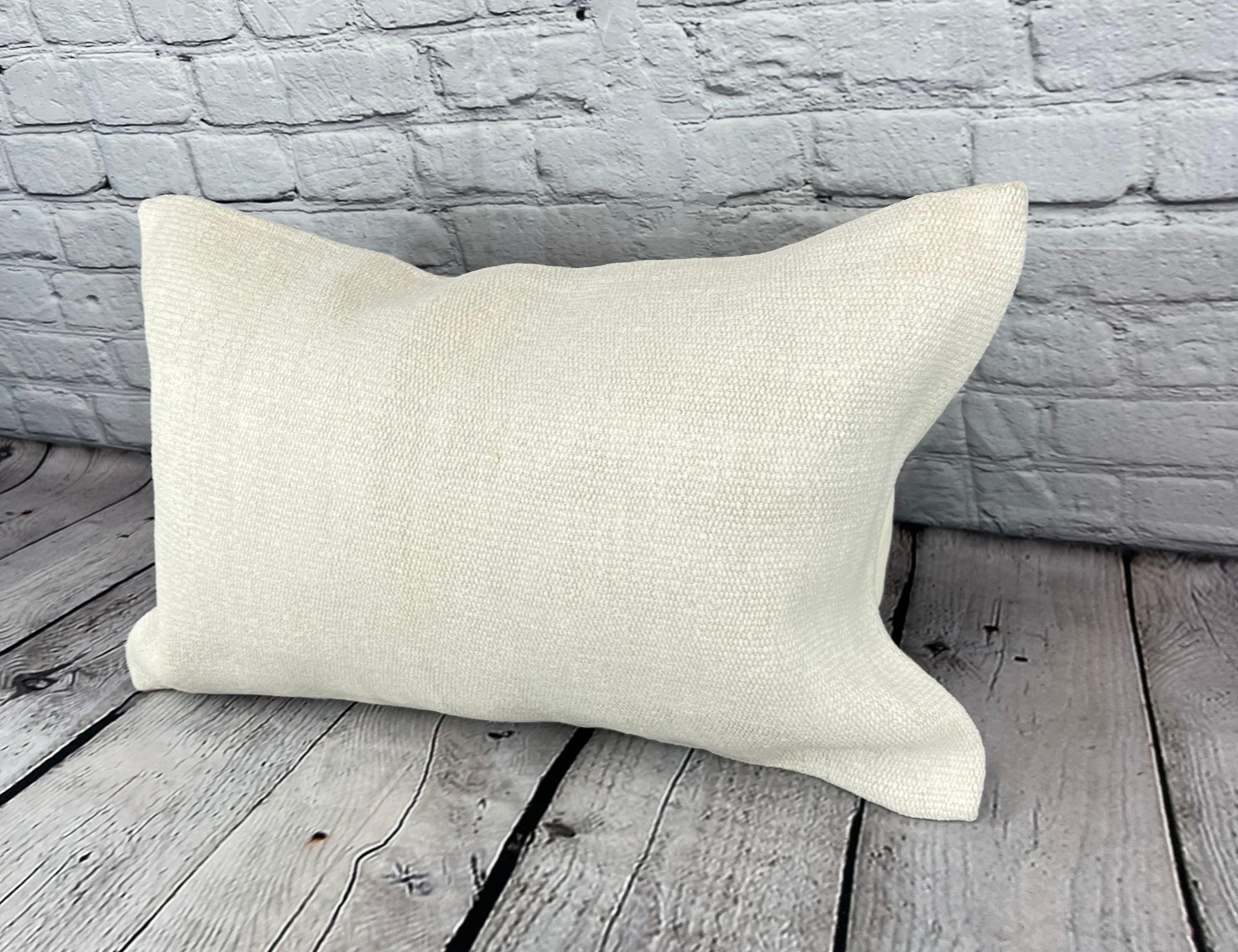 16 x 24 Almohada de cáñamo Cojín turco Funda de cojín blanca natural #6077 Eleva la decoración de tu hogar con nuestra Almohada de cáñamo Cojín turco. Esta exquisita funda de almohada, meticulosamente tejida a mano, añade un toque de elegancia y