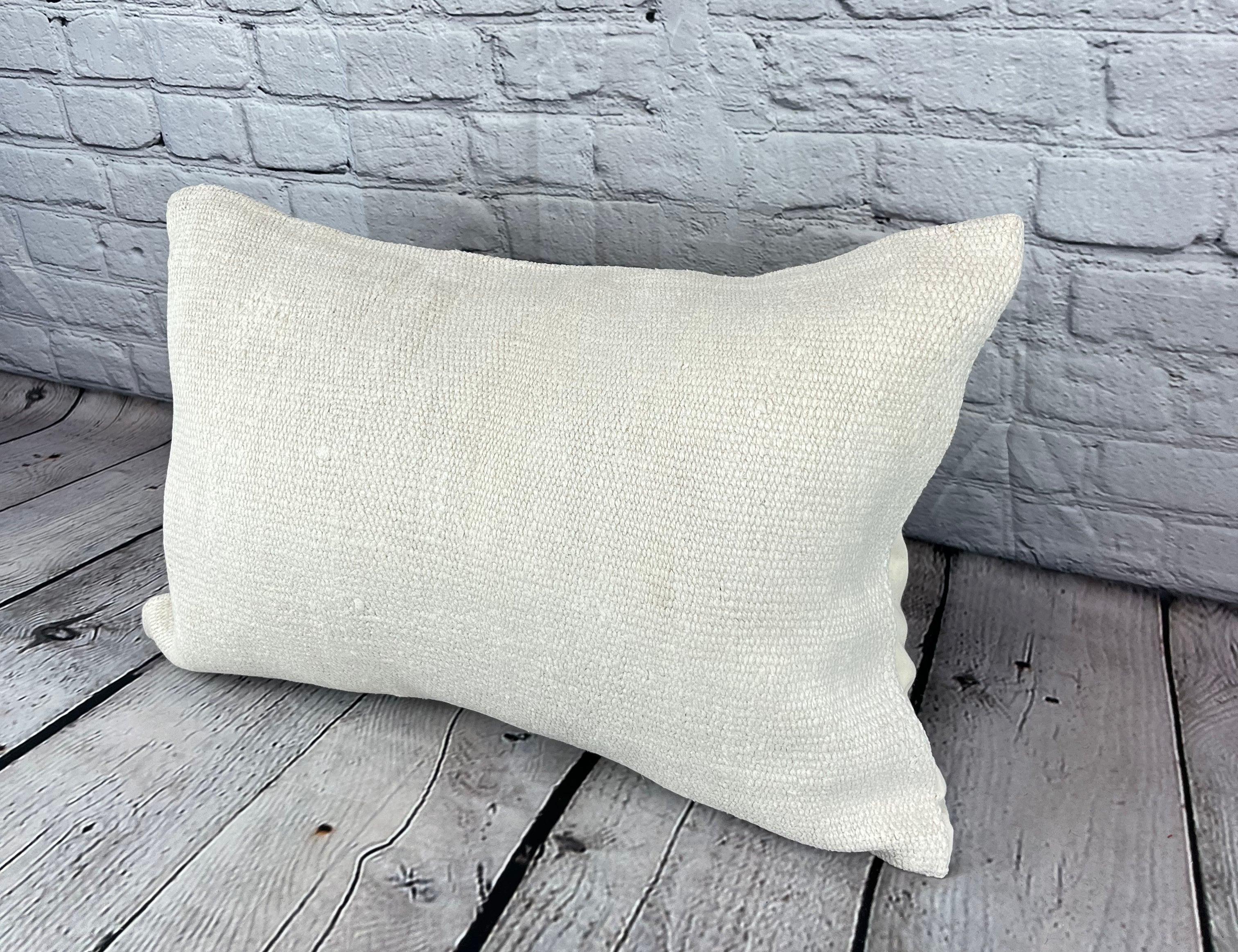 16 x 24 Almohada de cáñamo Cojín turco Funda de cojín blanca natural #6082 Eleva la decoración de tu hogar con nuestra Almohada de cáñamo Cojín turco. Esta exquisita funda de almohada, meticulosamente tejida a mano, añade un toque de elegancia y