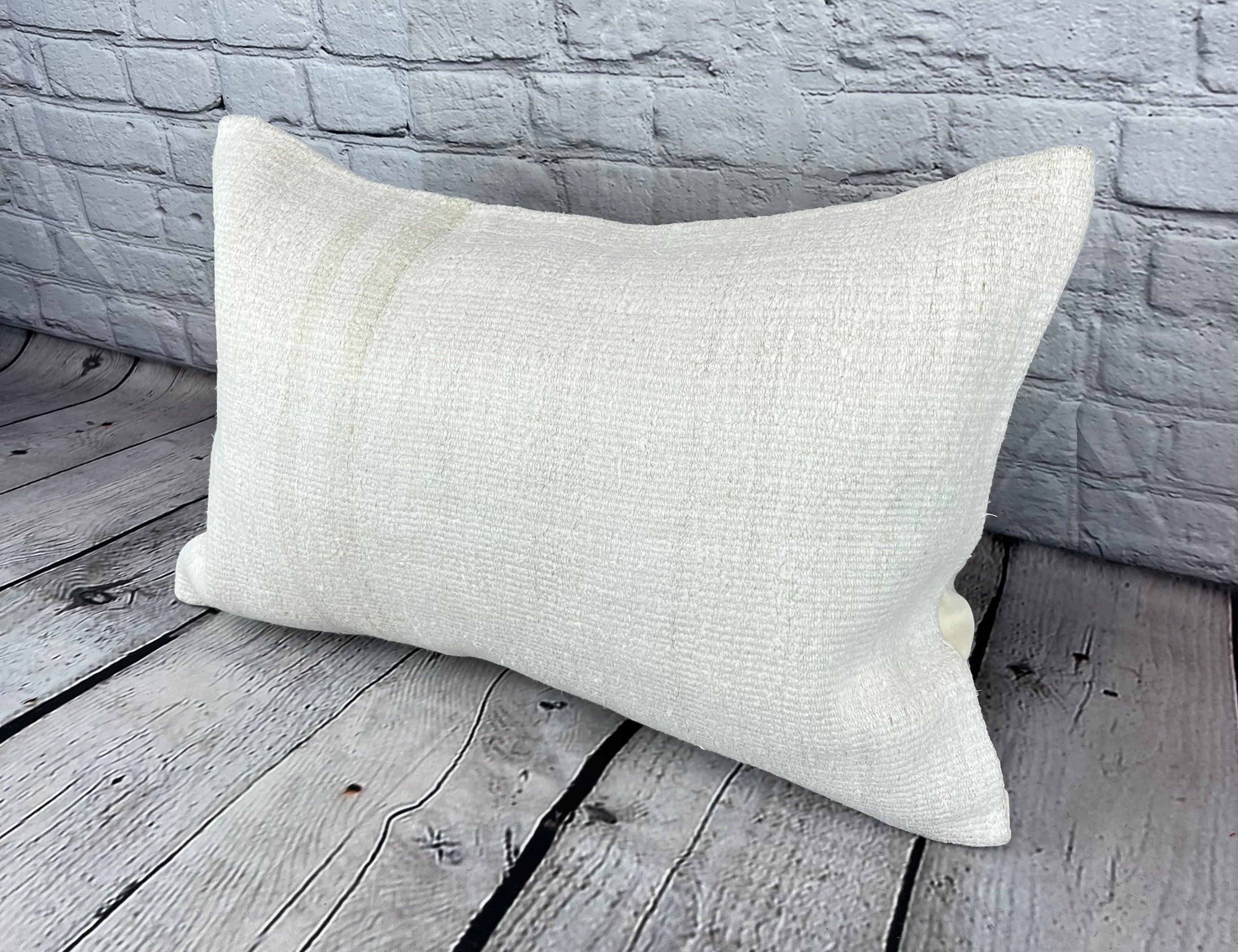 16 x 24 Almohada de cáñamo Cojín turco Funda de cojín blanca natural #6089 Eleva la decoración de tu hogar con nuestra Almohada de cáñamo Cojín turco. Esta exquisita funda de almohada, meticulosamente tejida a mano, añade un toque de elegancia y