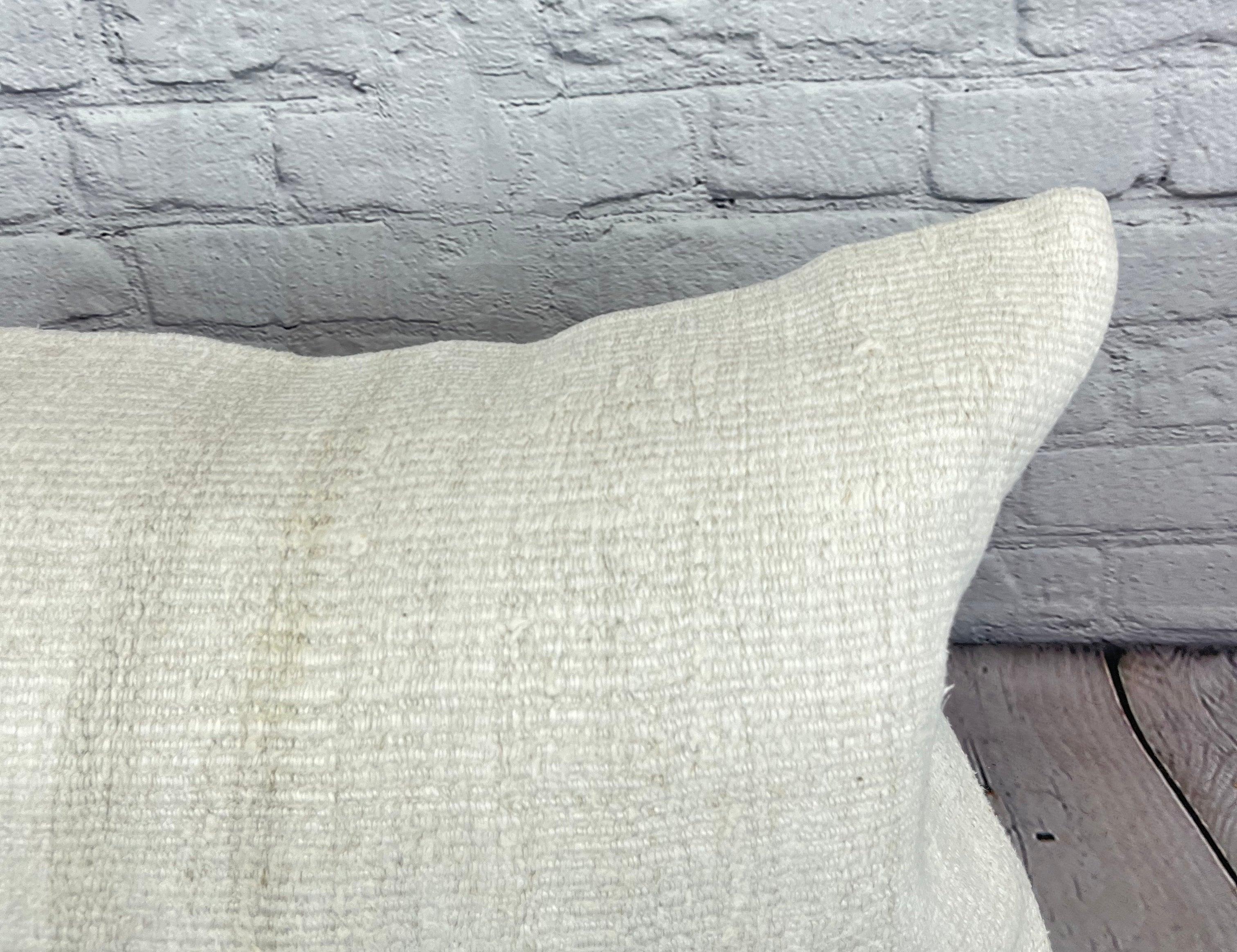 Annodato a mano 16 x 24 Cuscino in Canapa Cuscino Turco Nature Bianco Cuscino Copricuscino #6113 in vendita