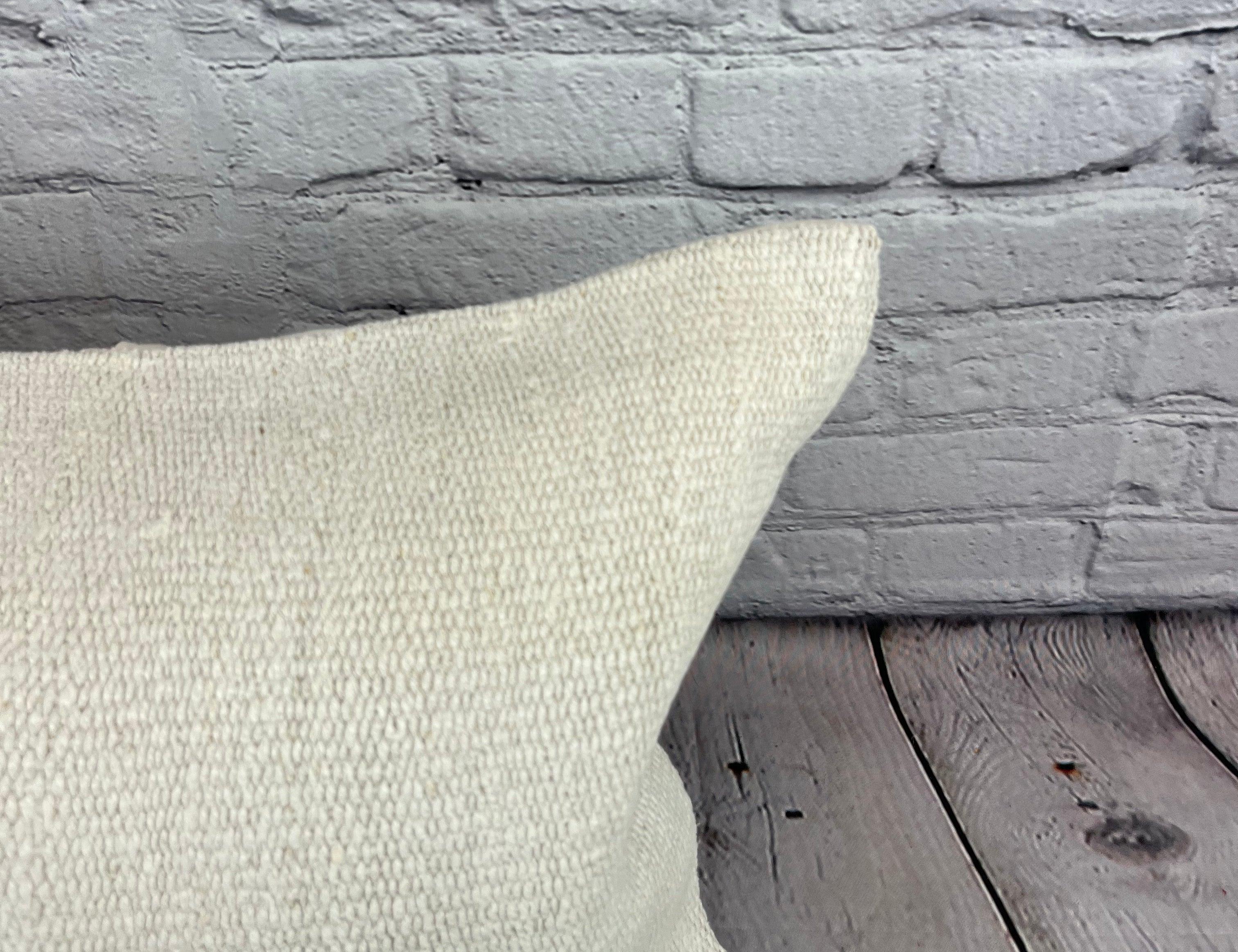 Noué à la main Coussin d'oreiller turc coussin blanc naturel 16 x 24 n° 6162 en vente