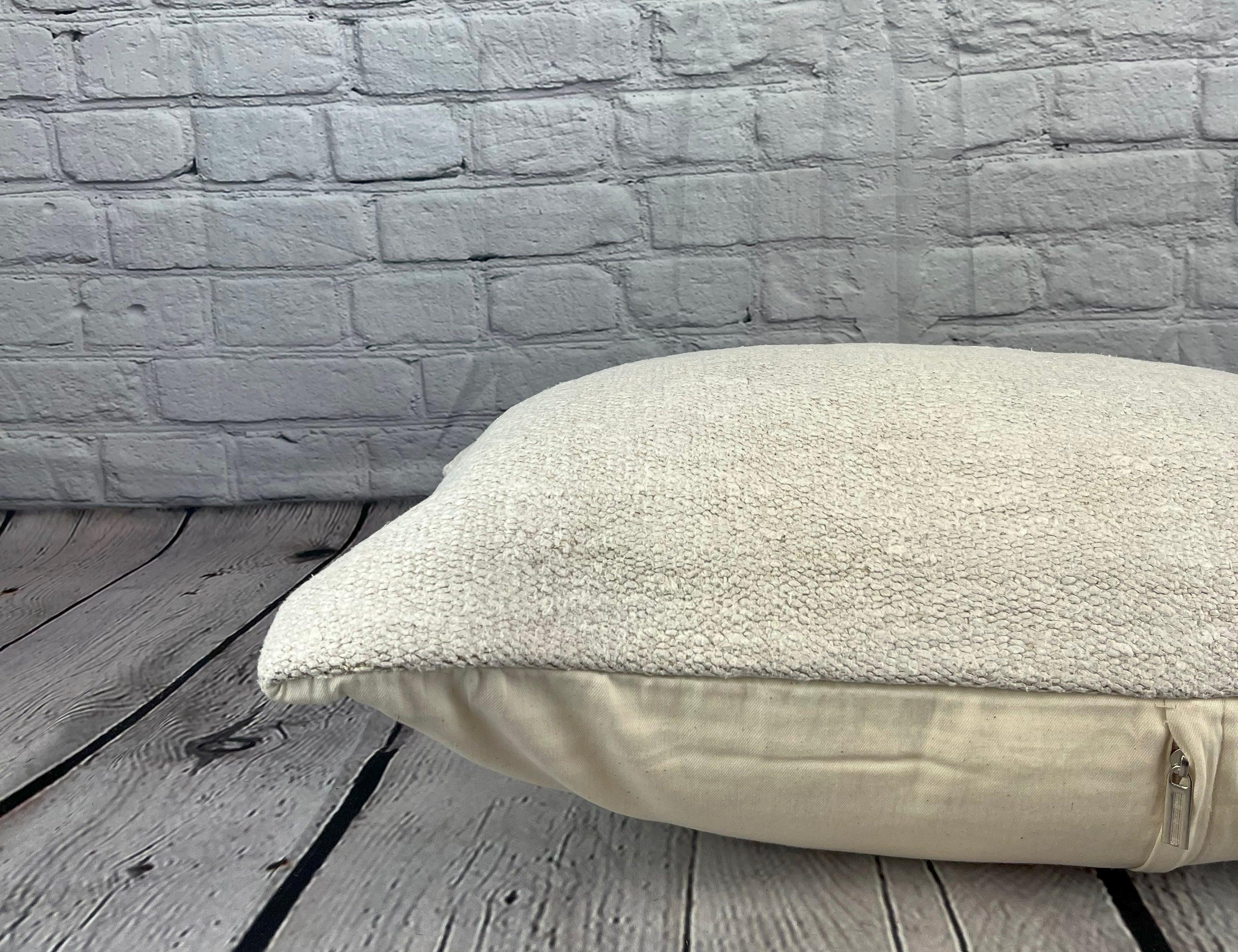 Noué à la main Coussin d'oreiller turc coussin blanc naturel 16 x 24 n° 6165 en vente