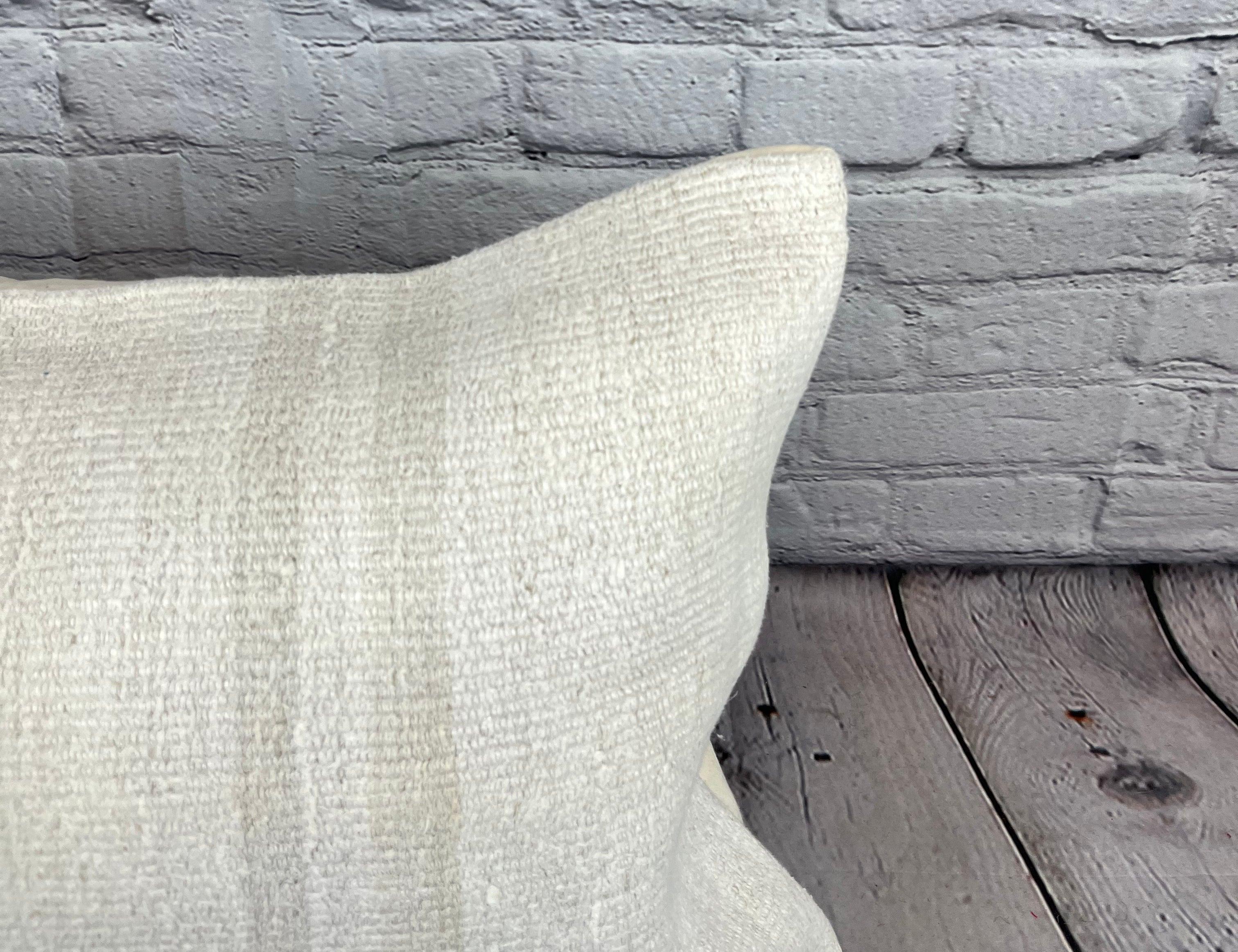Annodato a mano 16 x 24 Cuscino in Canapa Cuscino Turco Nature Bianco Cuscino Copricuscino #6170 in vendita