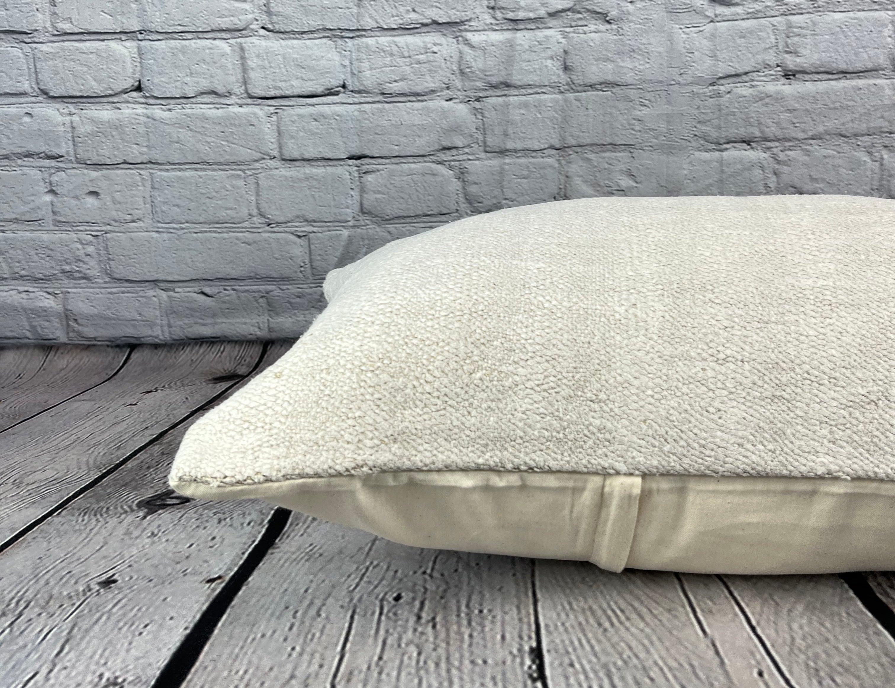 Noué à la main Coussin d'oreiller turc coussin blanc naturel 16 x 24 n° 6204 en vente
