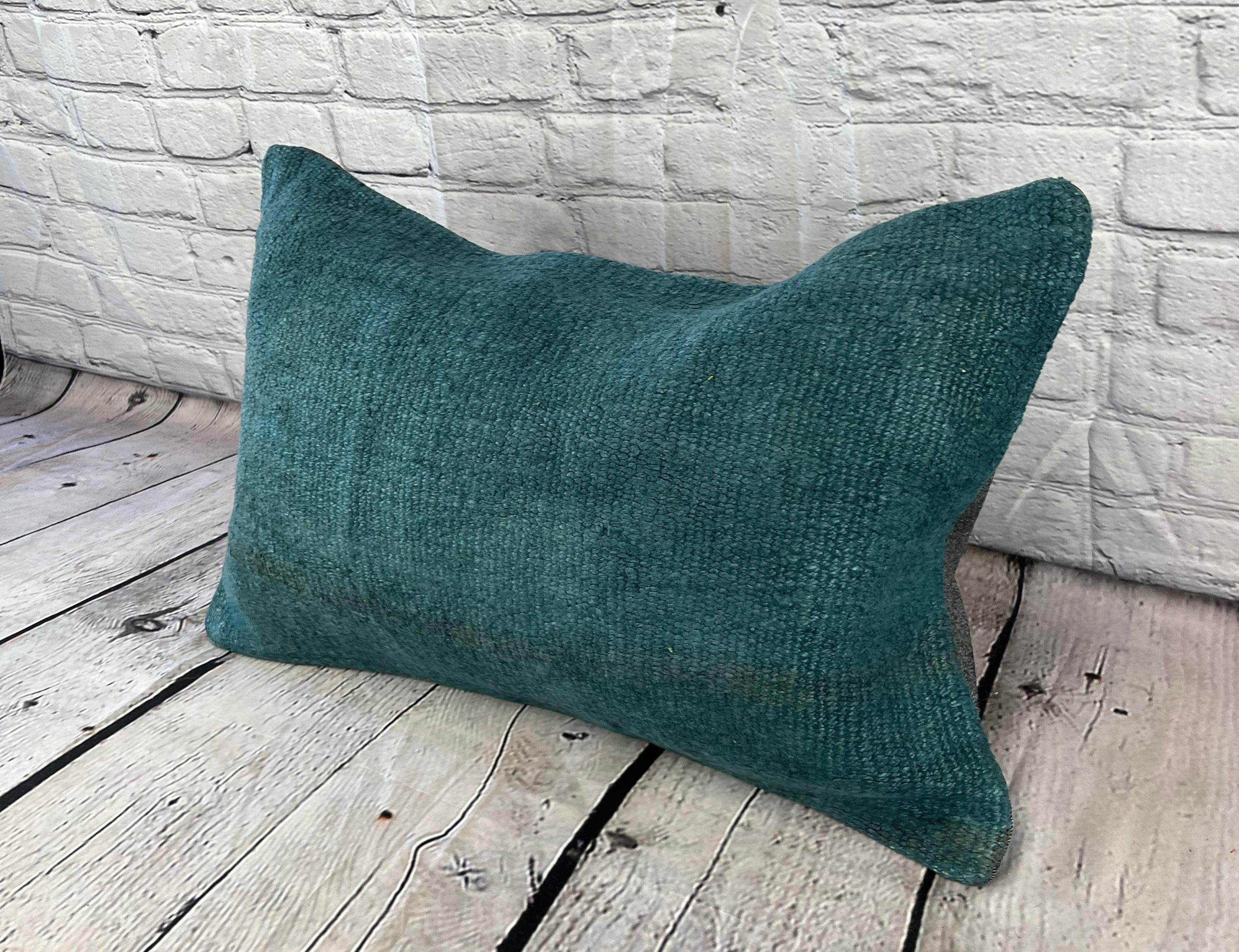 16 x 24 Hanfkissen Türkisches Kissen Natürliches graublaues Kissen Kissenbezug #6396 Erhöhen Sie Ihre Wohnkultur mit unserem Hanfkissen Türkisches Kissen. Dieser exquisite, sorgfältig handgewebte Kissenbezug verleiht jedem Raum einen Hauch von