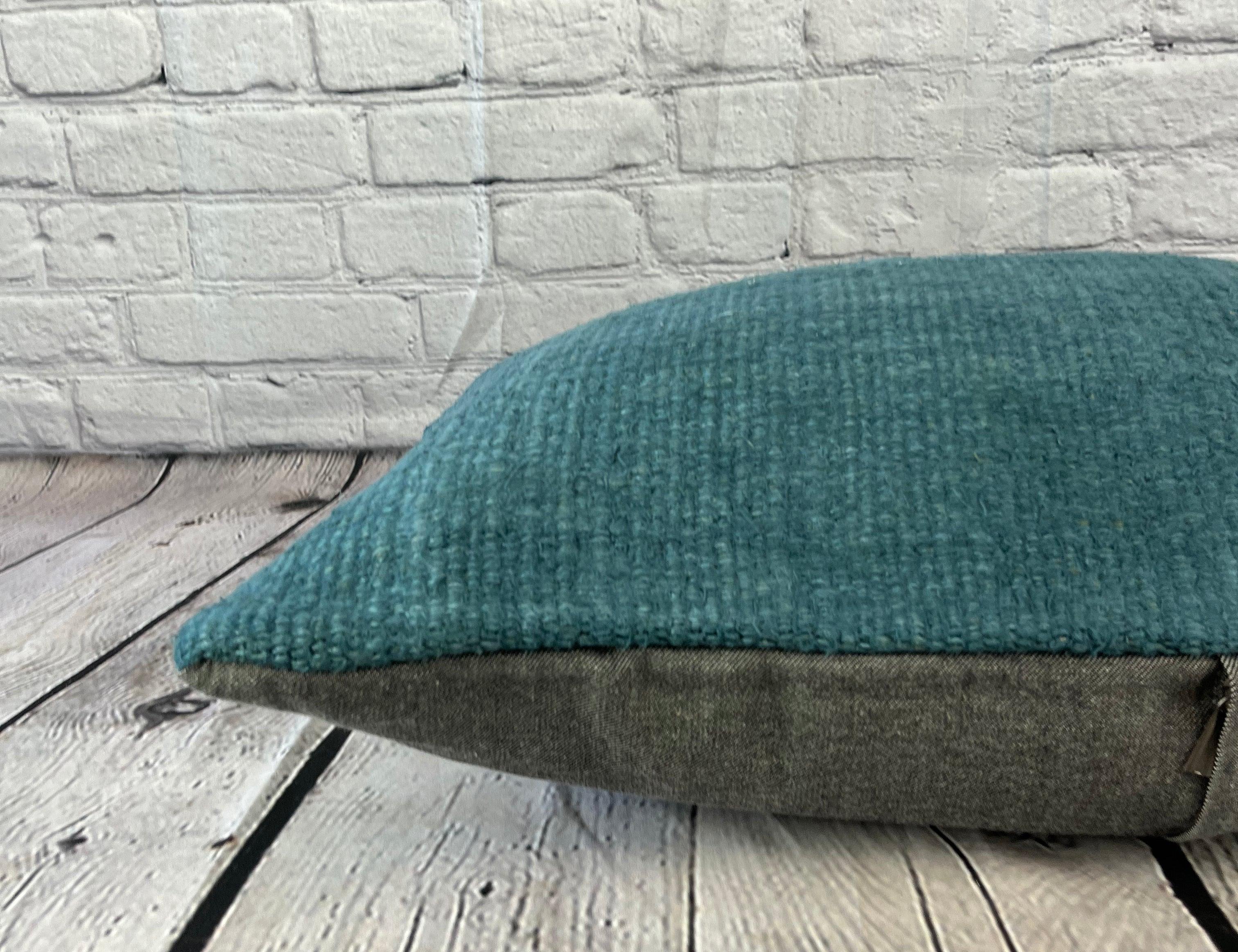 Noué à la main Coussin de coussin turc à ourlet 16 x 24 bleu grisâtre naturel, couvercle n° 6403 en vente