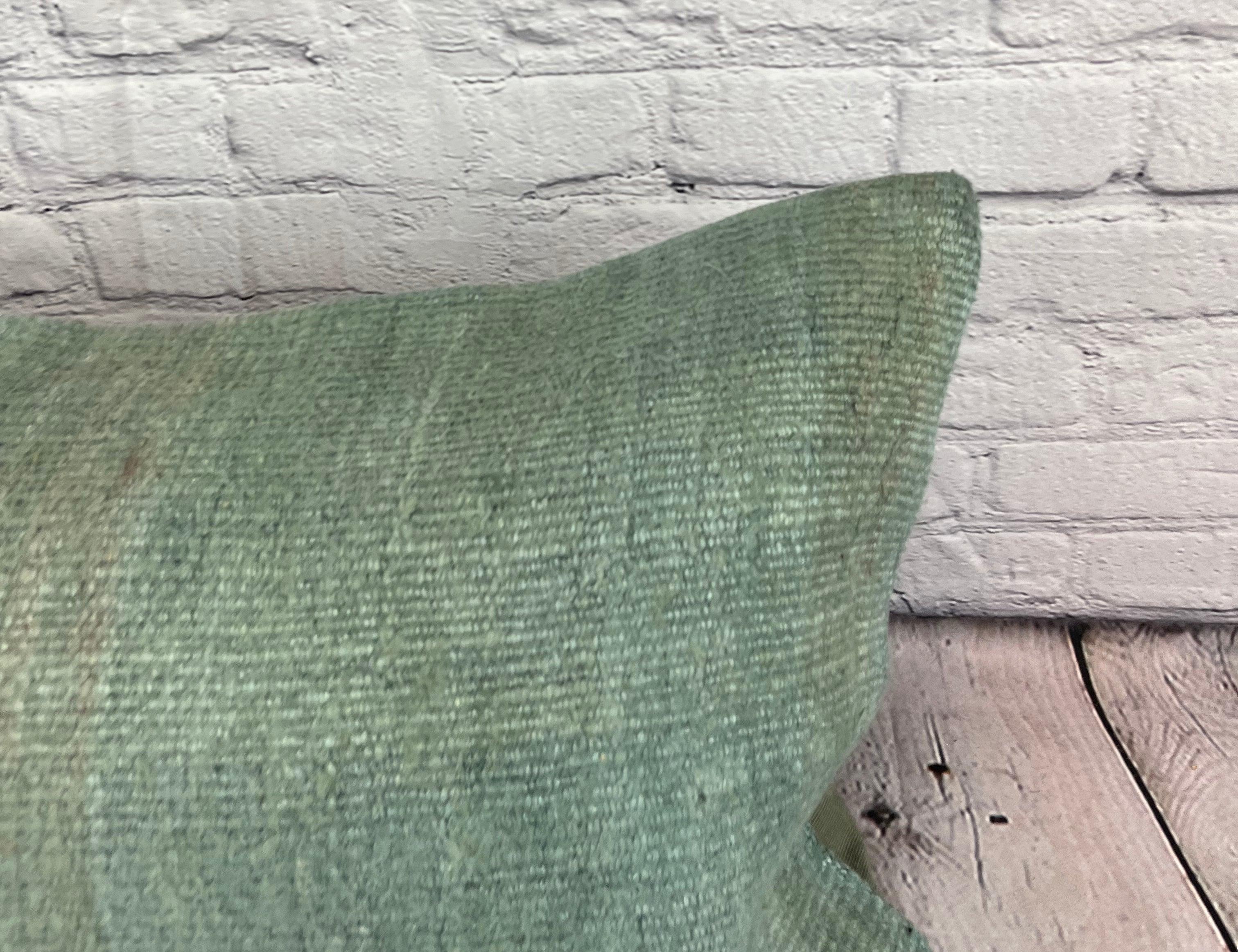 Turc Coussin de coussin turc naturel vert espagnol 16 x 24 ourlet #6035 en vente
