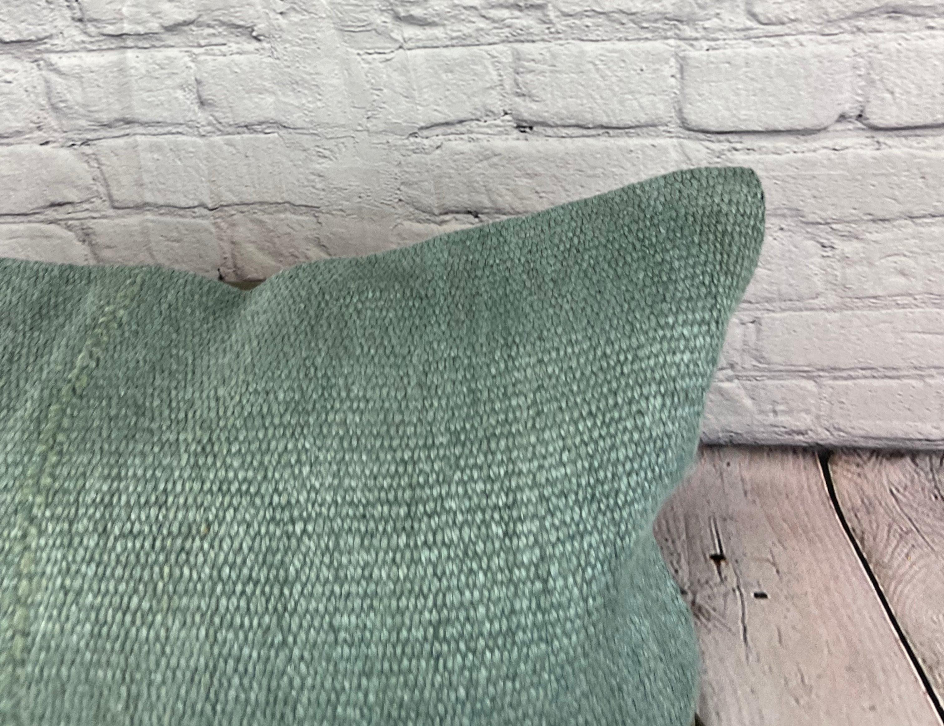 Turc Coussin de coussin turc naturel vert espagnol 16 x 24 ourlet #6041 en vente