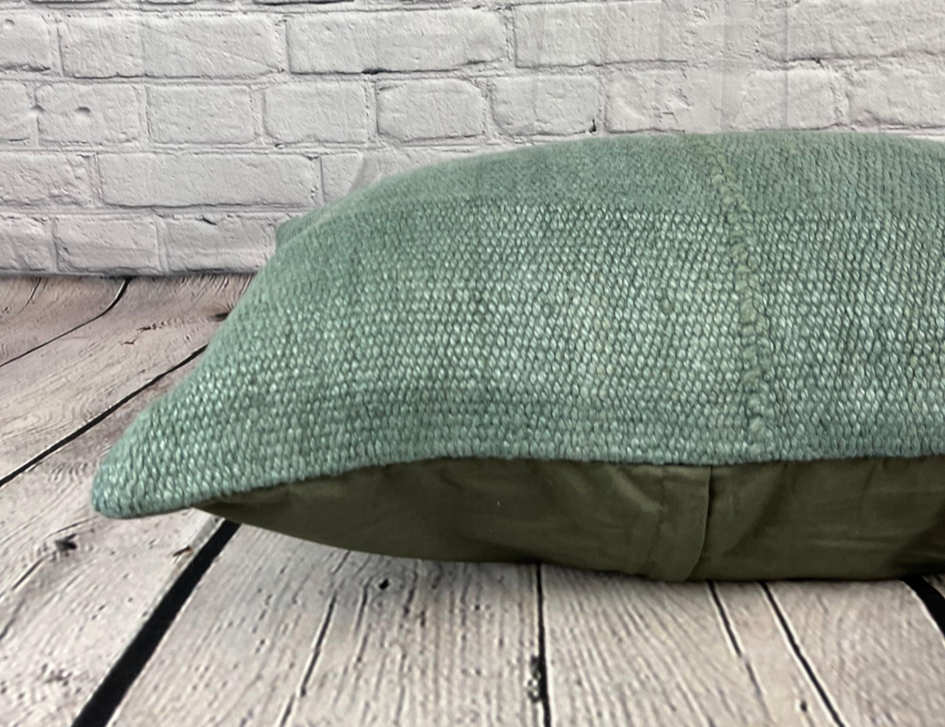 Noué à la main Coussin de coussin turc naturel vert espagnol 16 x 24 ourlet #6041 en vente