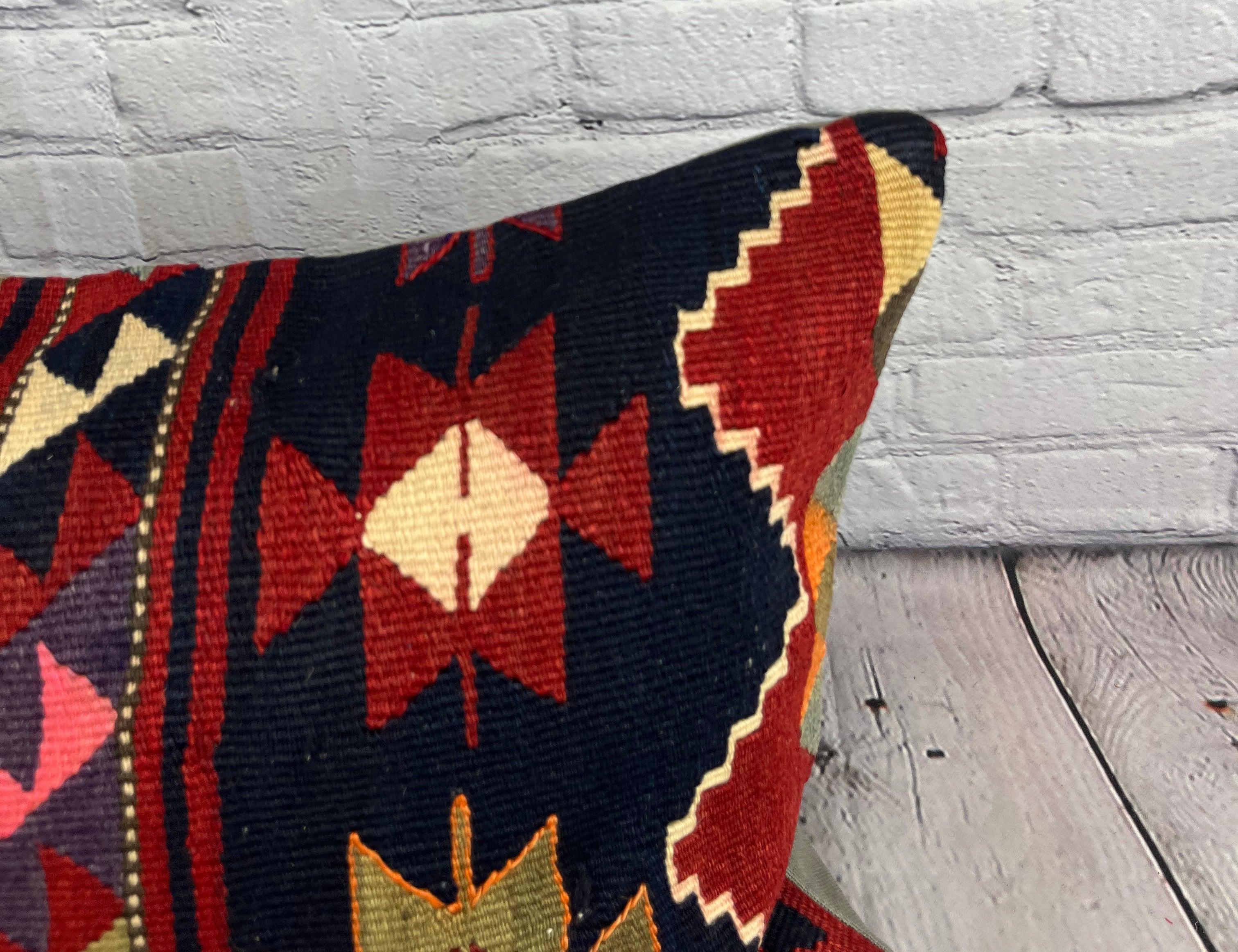 Annodato a mano 16 x 24 Cuscino Kilim Cappadocian Twilight Cuscino turco Copricuscino #6881 in vendita
