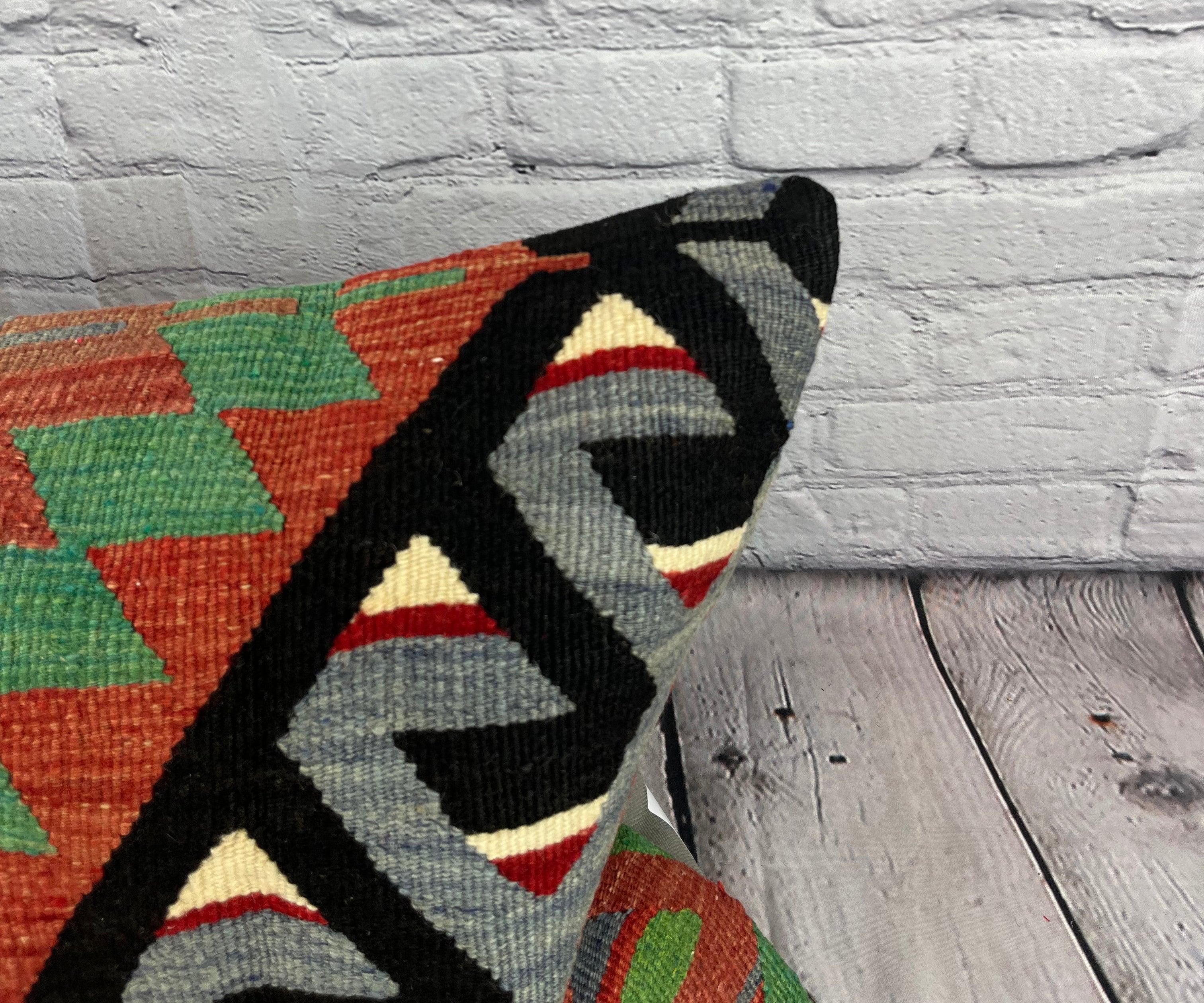 Turc Coussin de coussin Kilim turc d'essence anatolienne 16 x 24 n°6856 en vente