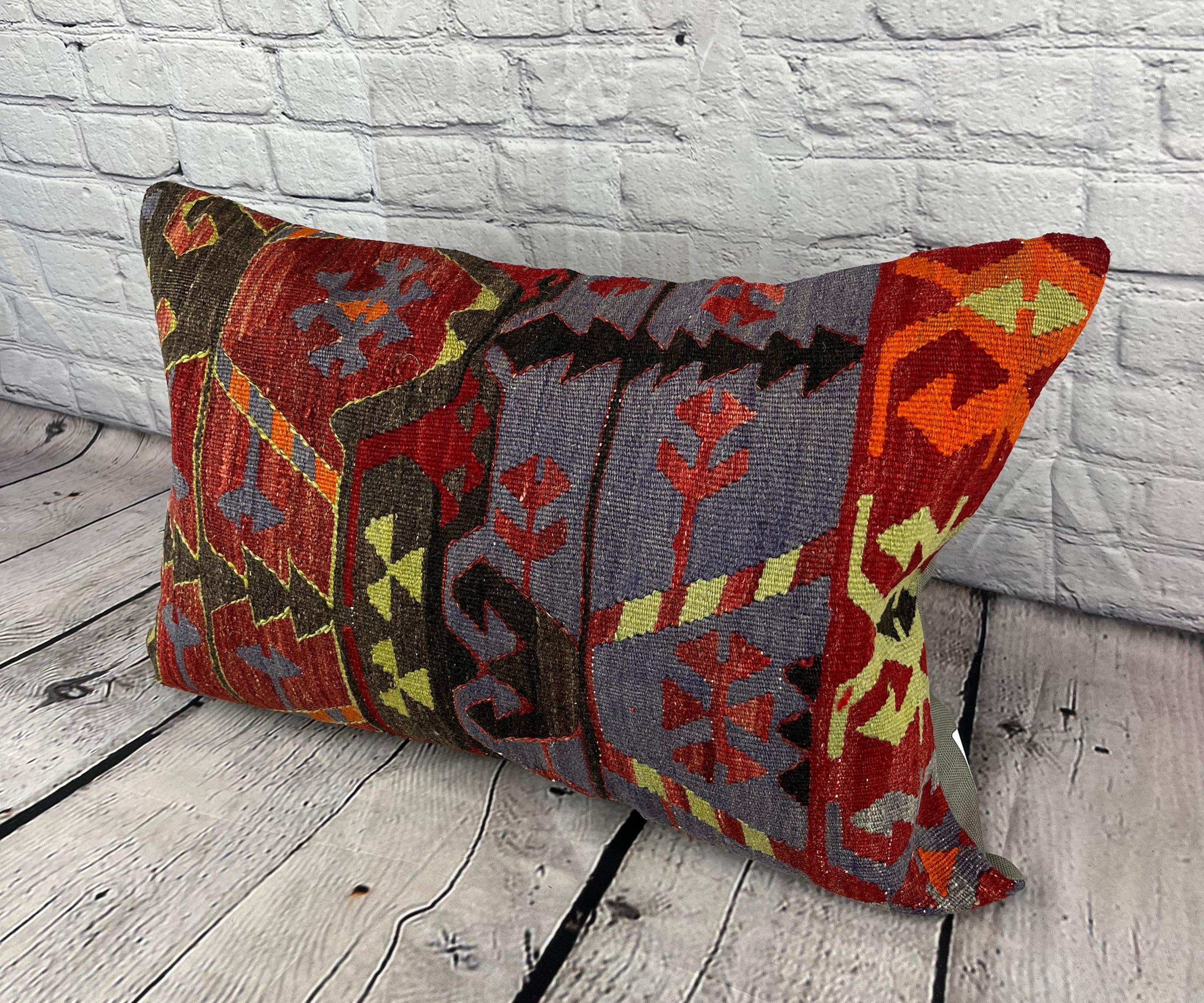 16 x 24 Cuscino Kilim Cuscino Turco Arazzo Tranquillità Cuscino Copri Cuscino #6844 Migliora l'arredamento della tua casa con il nostro Cuscino Kilim Turco. Questo squisito copricuscino, meticolosamente tessuto a mano, dona un tocco di eleganza e di