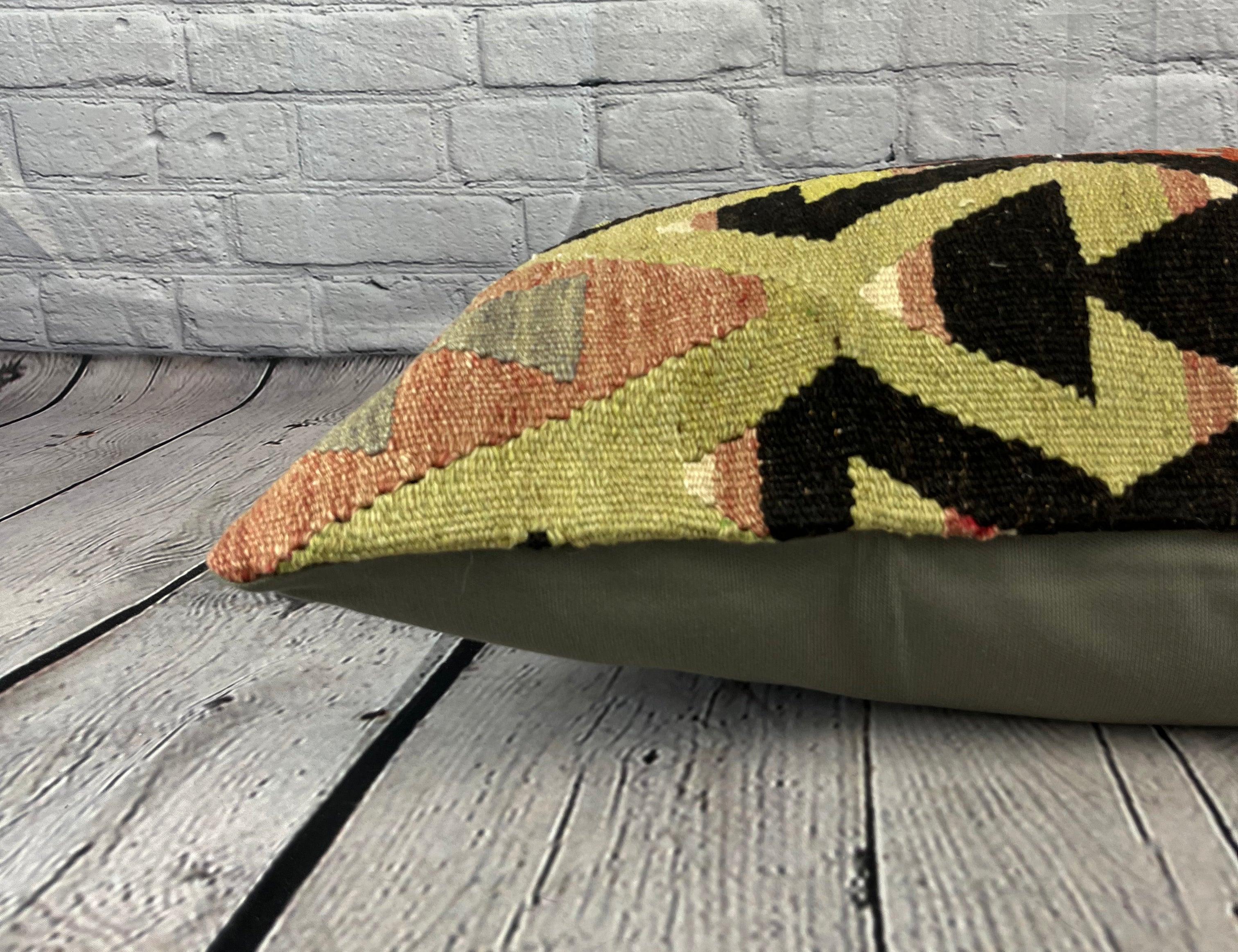 16 x 24 Kilim Türkisch Kissen Twilight Serenity Kissen Kissenbezug #6843 im Zustand „Neu“ im Angebot in Houston, TX