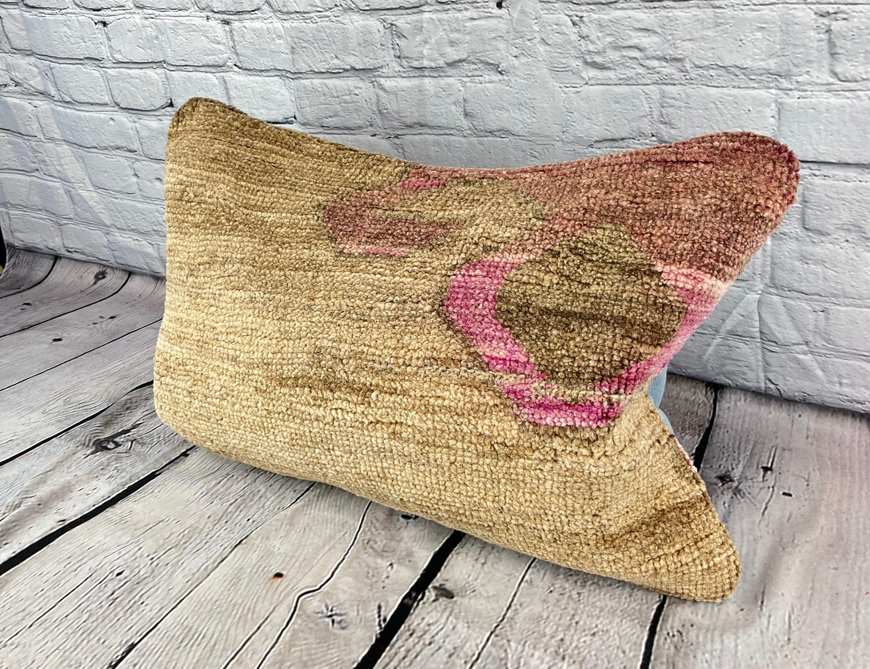 16 x 24 Rug Pillow Anatolian Alchemy Turkish Pillow Cushion Cover #7487 Migliora l'arredamento della tua casa con il nostro Rug Pillow Turkish Rug Cushion. Questo squisito copricuscino, meticolosamente tessuto a mano, dona un tocco di eleganza e di