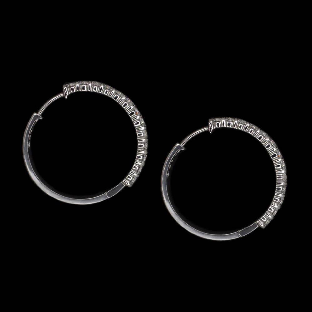 Taglio rotondo Orecchini a cerchio con diamanti in oro bianco 14K da 1,60 carati in vendita