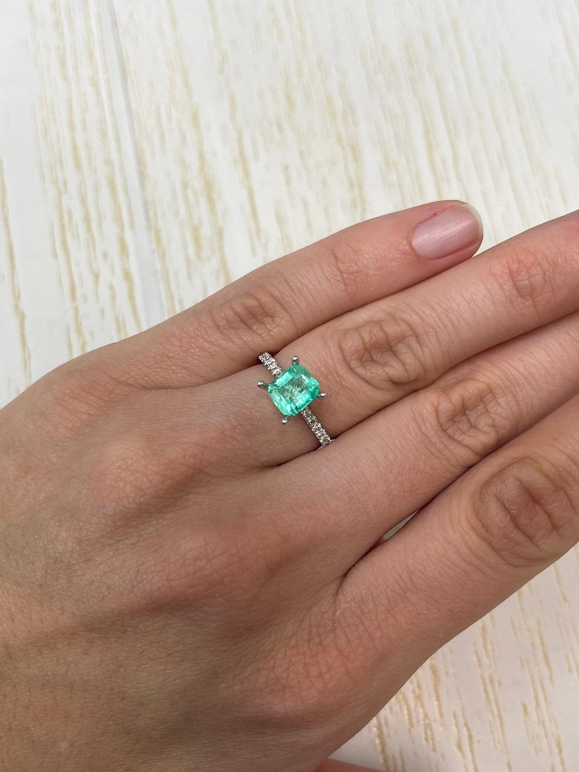 1.60 Carat 7.5x6.5 Light Green Colombian Emerald - Eye Clean Genuine Emerald Cut For Sale 3