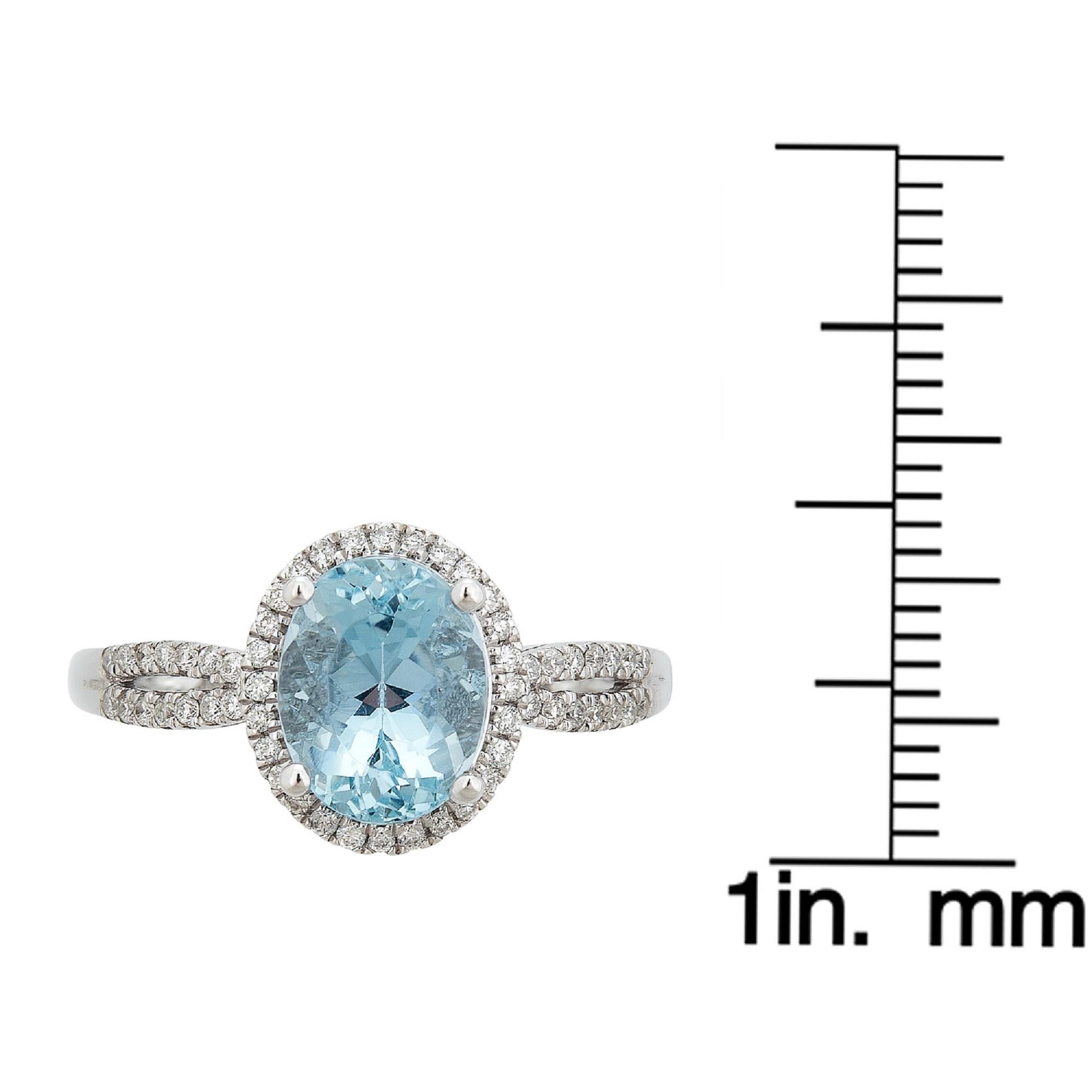 Art Deco 1.60 Carat Aquamarine Oval Cut Diamond Accents 10K White Gold Engagement Ring For Sale