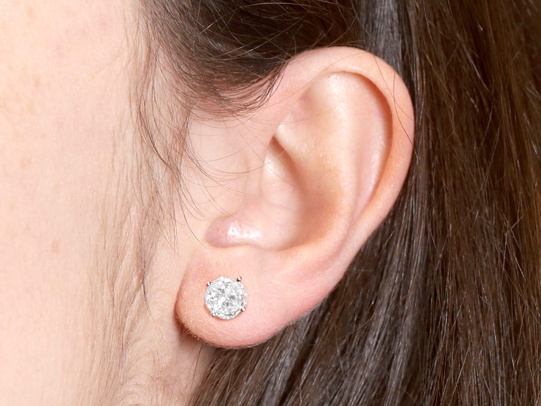 Orecchini con diamante da 1,60 carati e oro bianco 18 carati - Contemporanei CIRCA 2000 in vendita 5