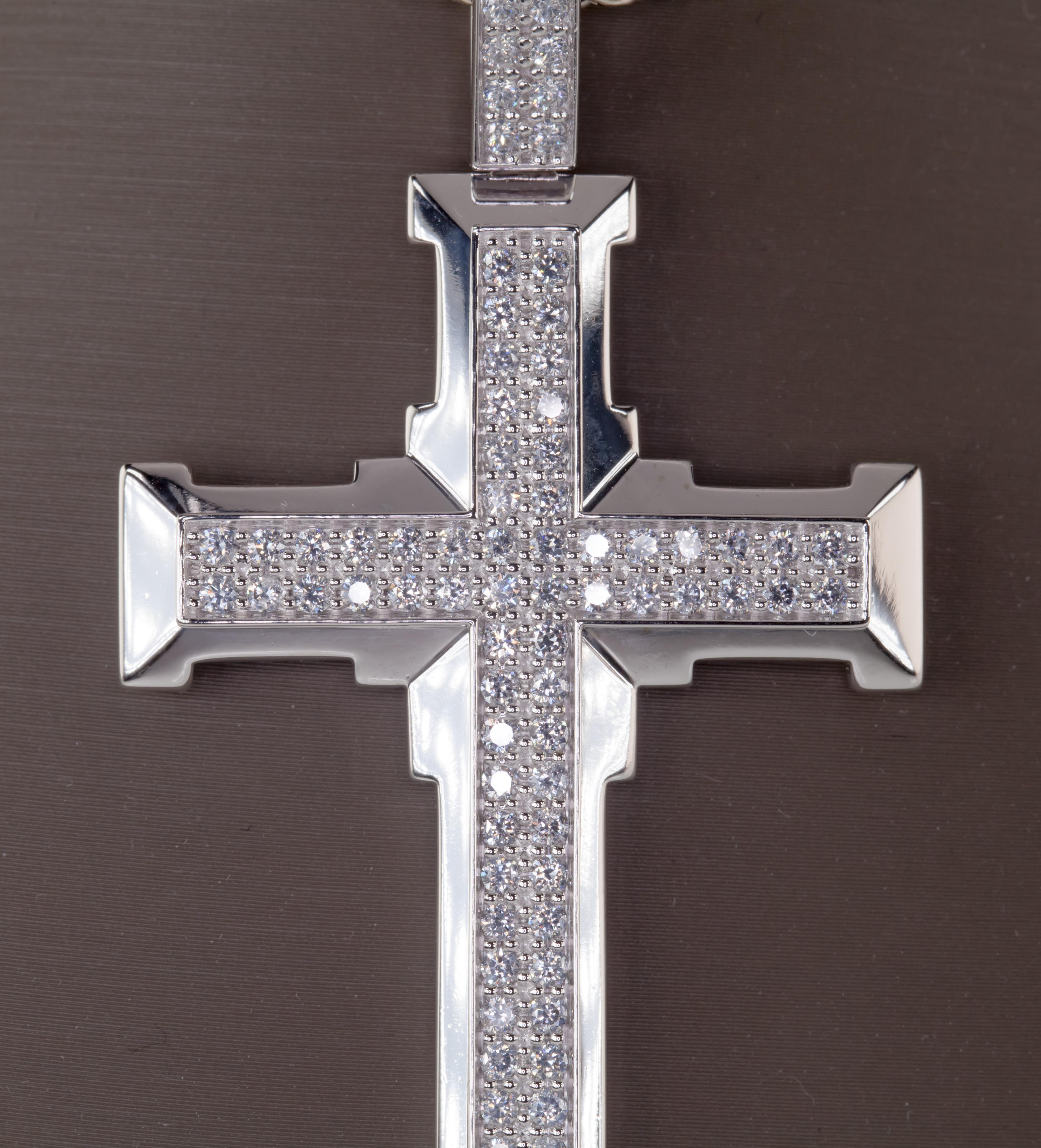 Round Cut 2 Carat Diamond Cross Pendant with Wheat Chain in White Gold For Sale