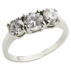 Anello moderno con tre pietre di diamante e platino, 1,60 carati