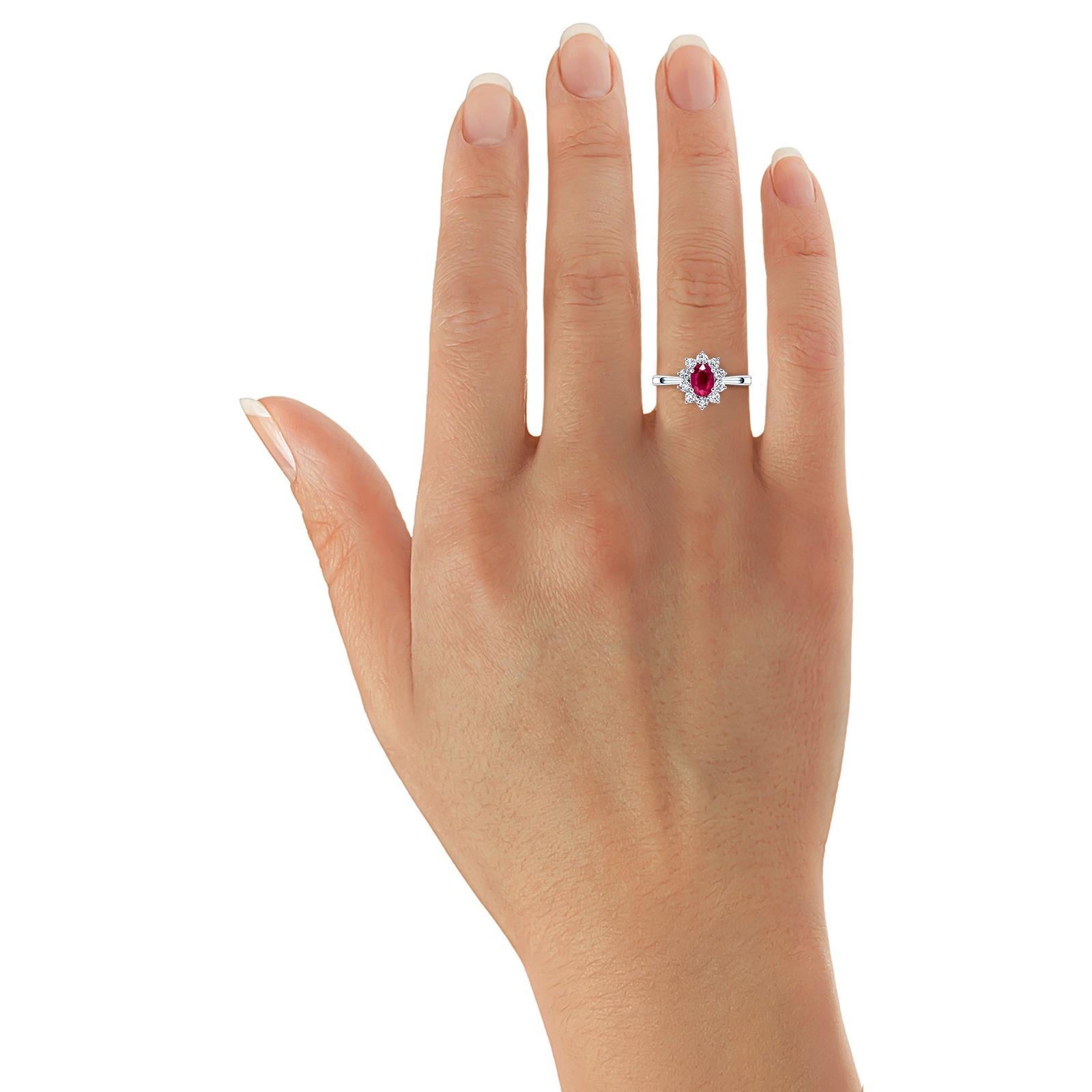 1.60 Carat Diamond Ruby Cluster 18 Karat White Gold Claw Set Round Oval Cut Ring In New Condition For Sale In London, GB