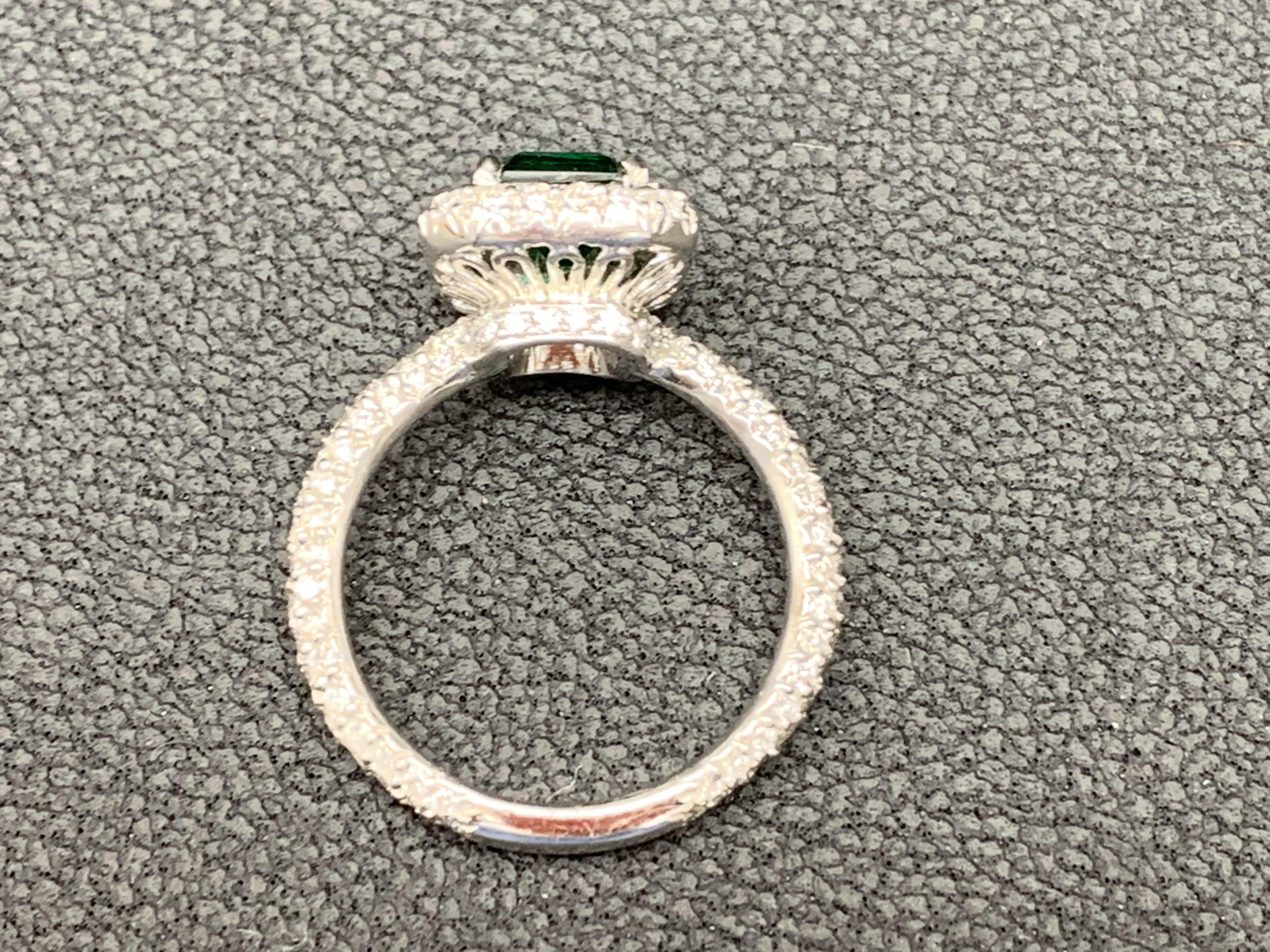 Bague de fiançailles en platine avec diamants et émeraude taille émeraude de 1,60 carat en vente 10