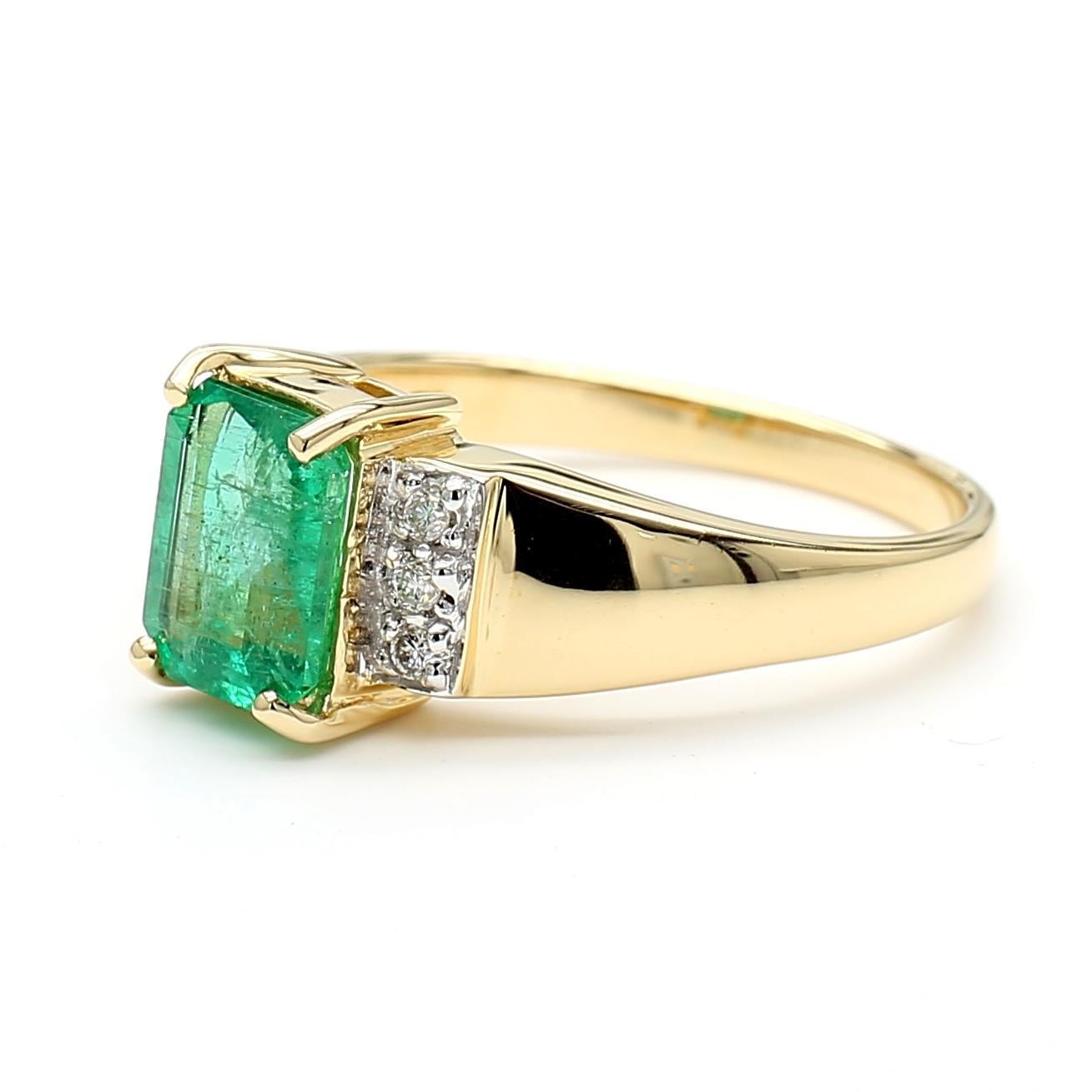 1,60 Karat Smaragd & Diamant 14K Gold Classic Set Ring im Zustand „Gut“ im Angebot in Miami, FL