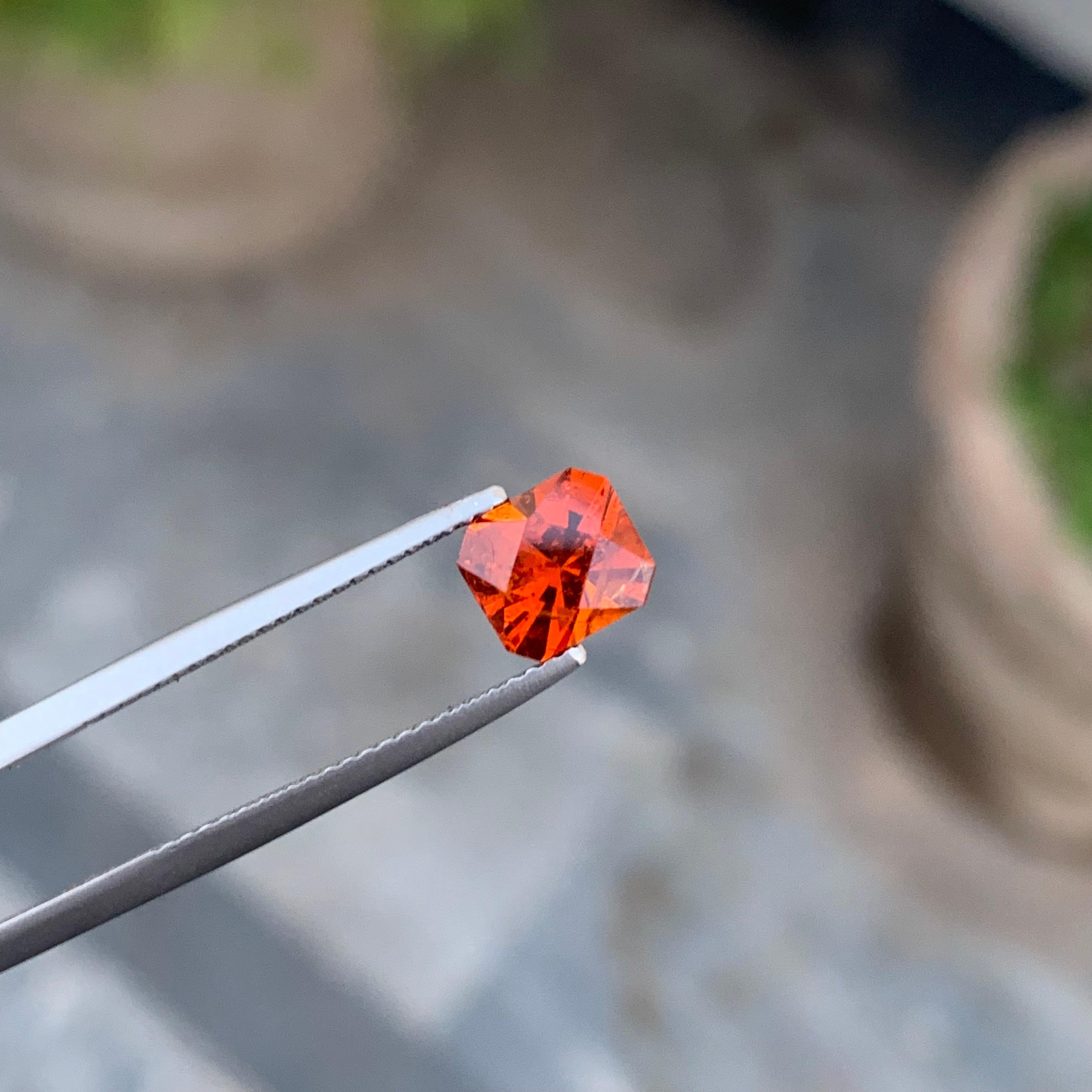 Arts and Crafts 1.60 Carat Loose Fire Spessartine Garnet from Afghanistan Mine For Sale