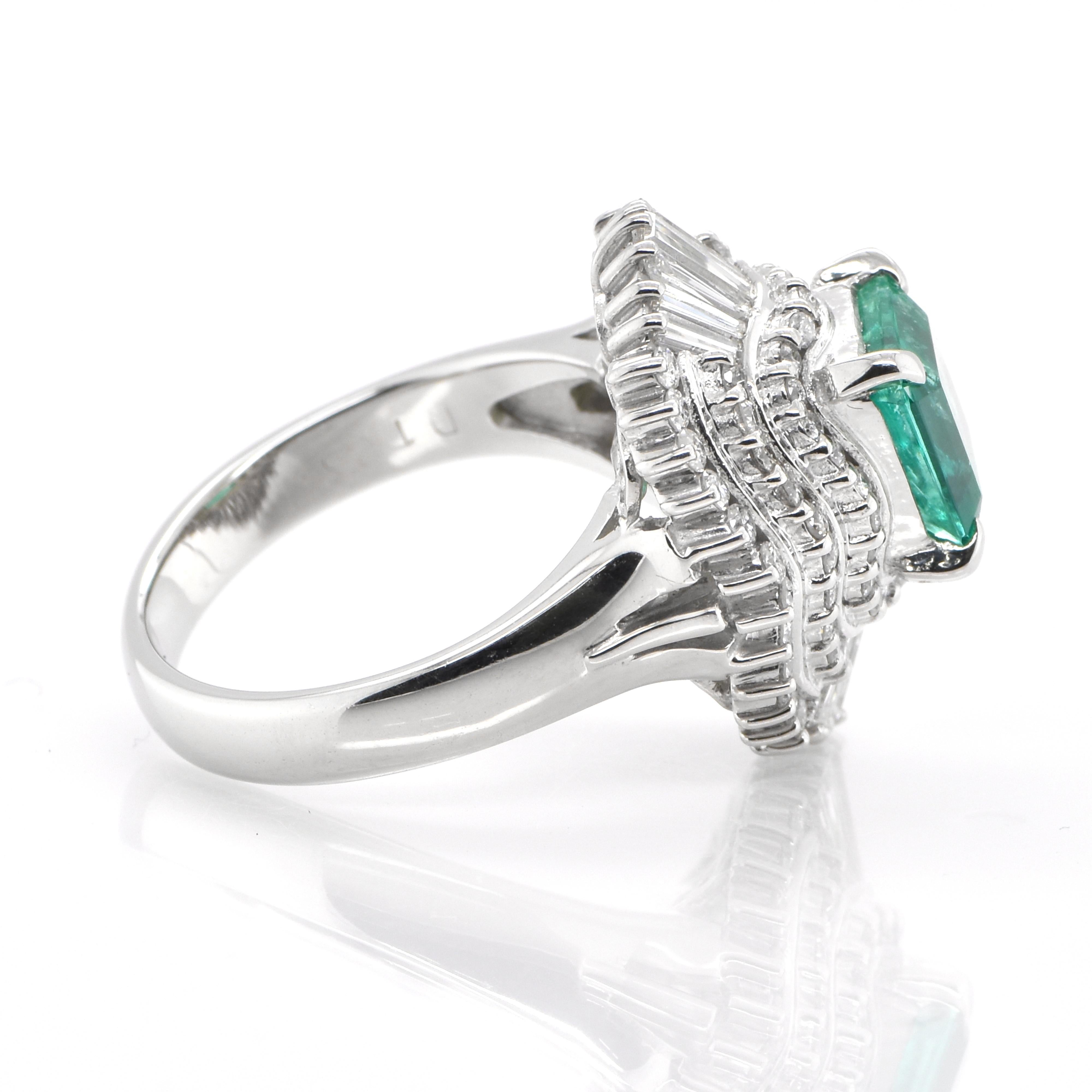 Modern  1.60 Carat Natural Emerald and Diamond Ring Set in Platinum For Sale