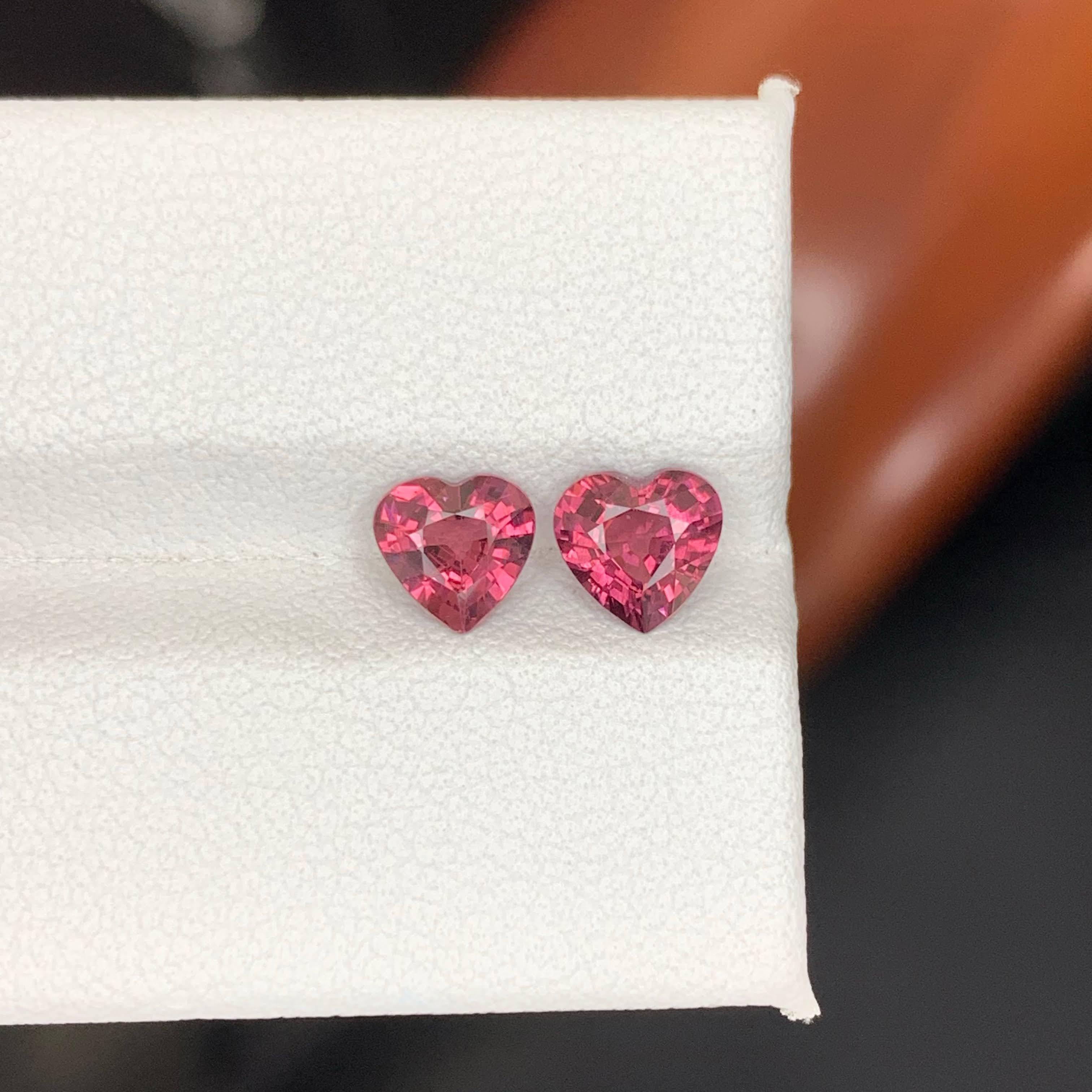 Femenino o masculino Gemas de granate rosa africano sueltas de 2 piezas en forma de corazón de 1,60 quilates naturales en venta