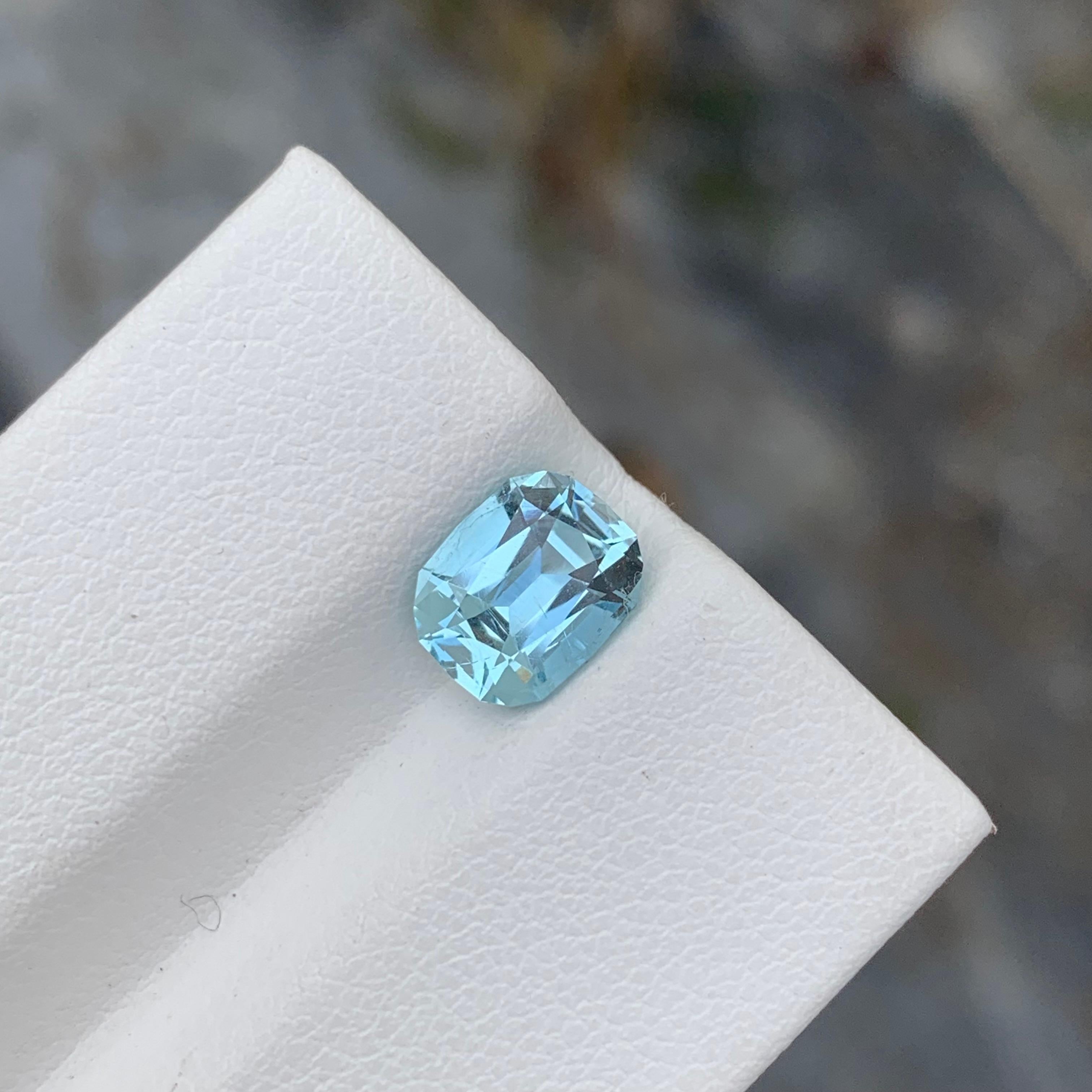 1.60 Carat Natural Loose Aquamarine Cushion Shape Gem For Jewellery Making  In New Condition For Sale In Peshawar, PK
