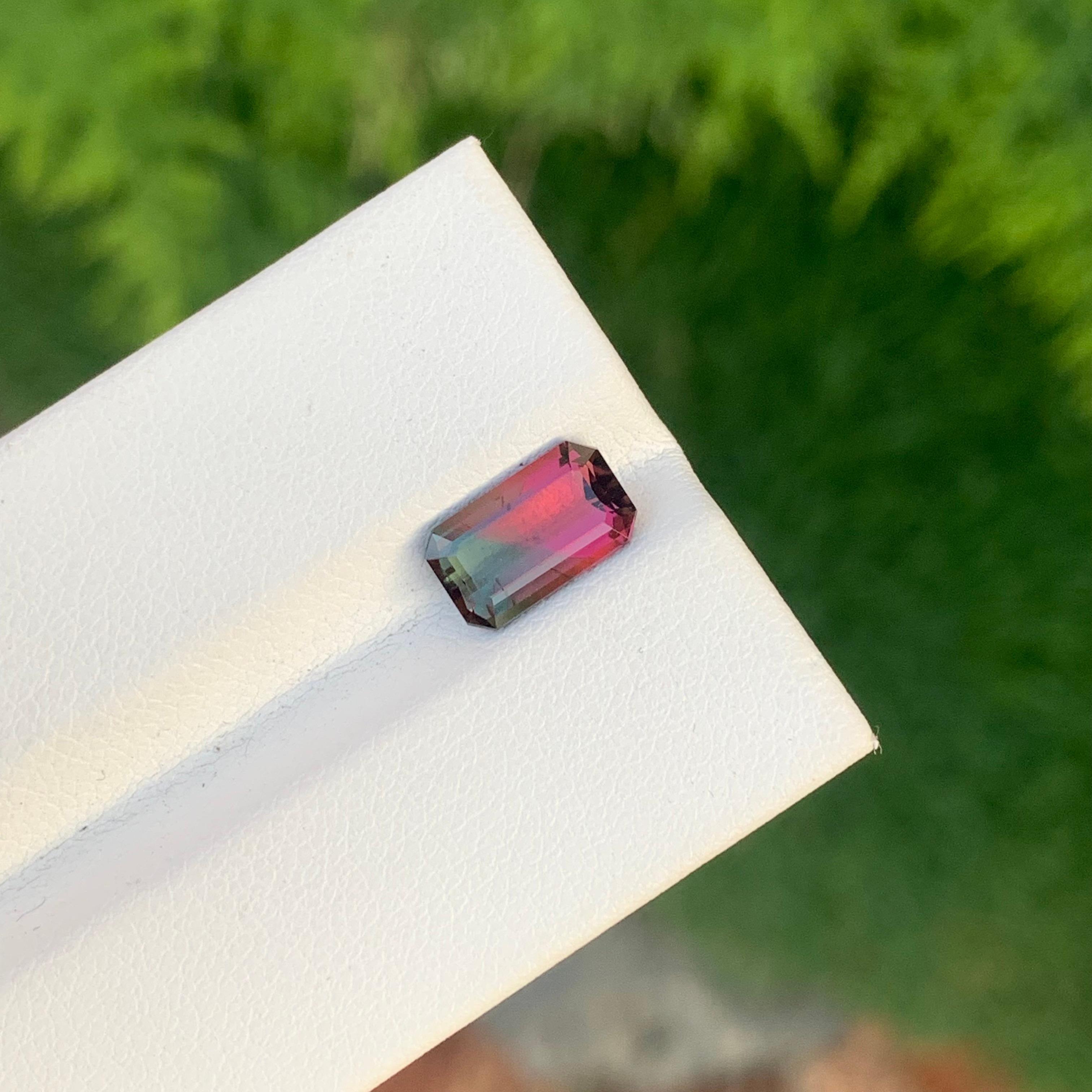 1.60 Karat natürlicher loser, mehrfarbiger Turmalin in Smaragdform für Schmuck im Angebot 3