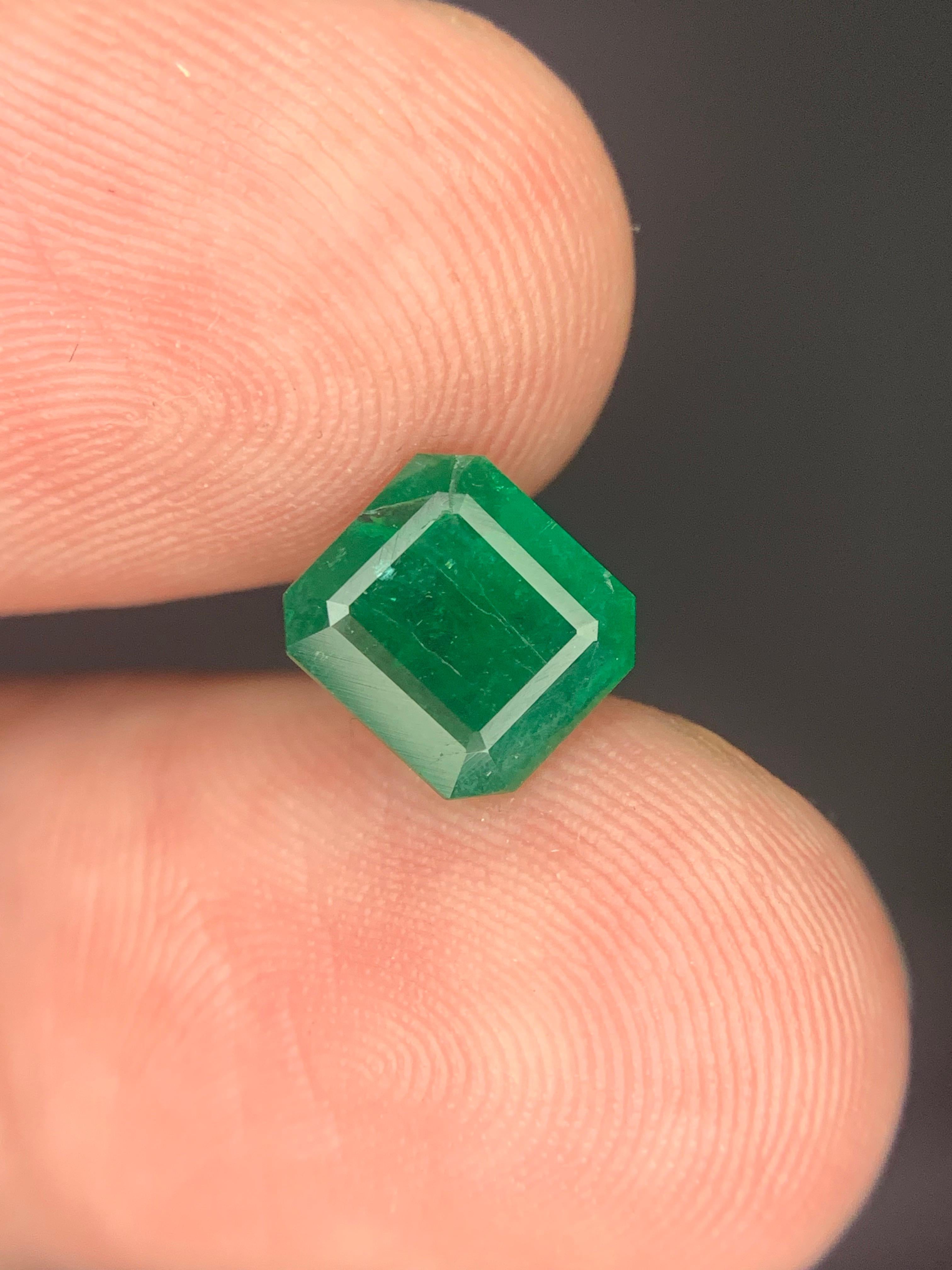 Pierre précieuse naturelle non sertie de 1.60 carats de Swat, Pakistan en vente 1
