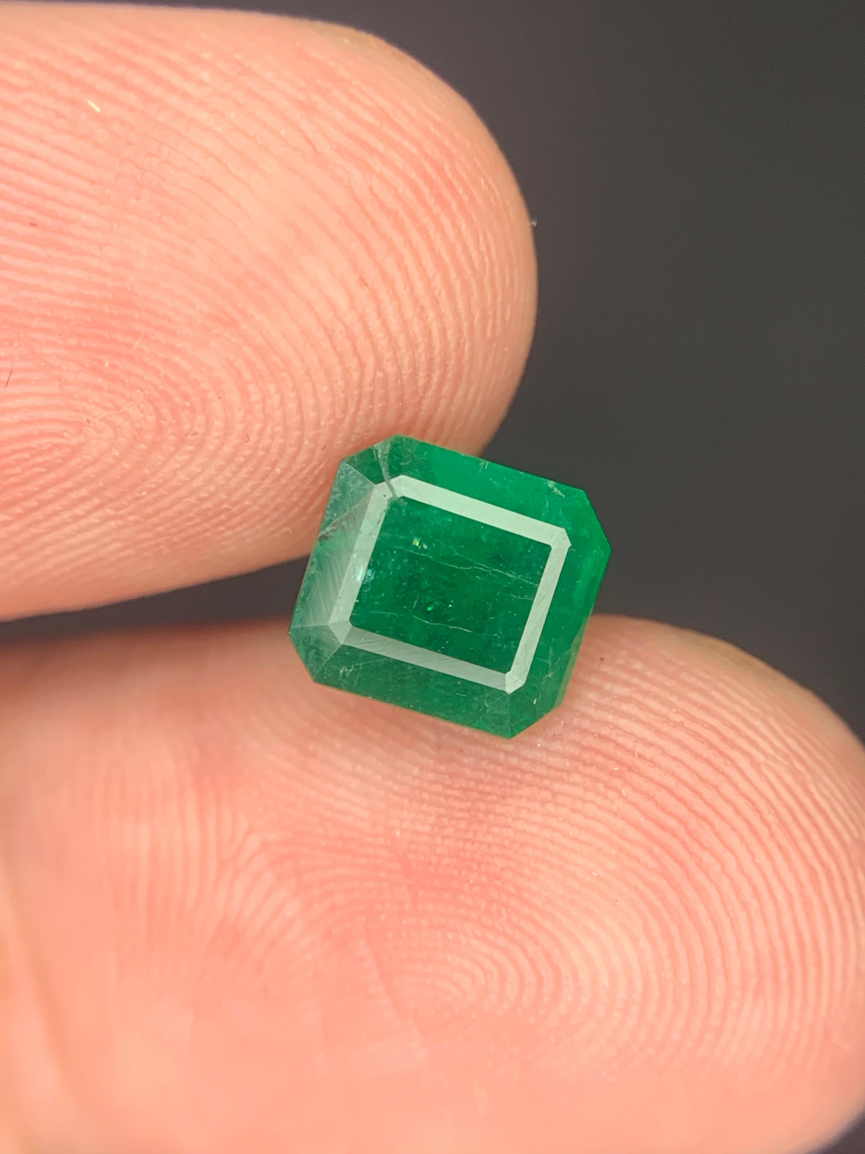 Pierre précieuse naturelle non sertie de 1.60 carats de Swat, Pakistan en vente 2