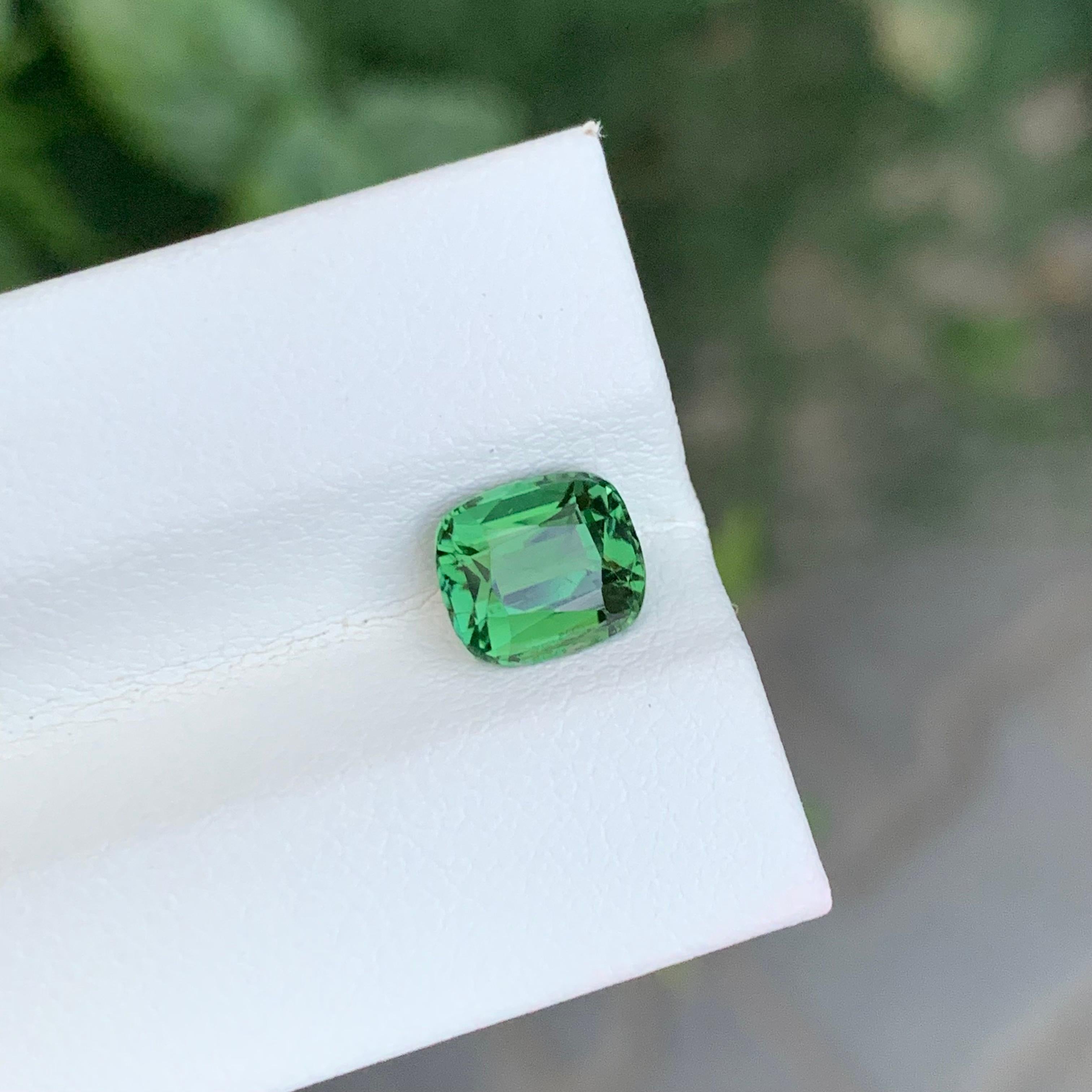 1.60 Carat Natural Loose Green Tourmaline Cushion Shape Gem Neuf - En vente à Peshawar, PK