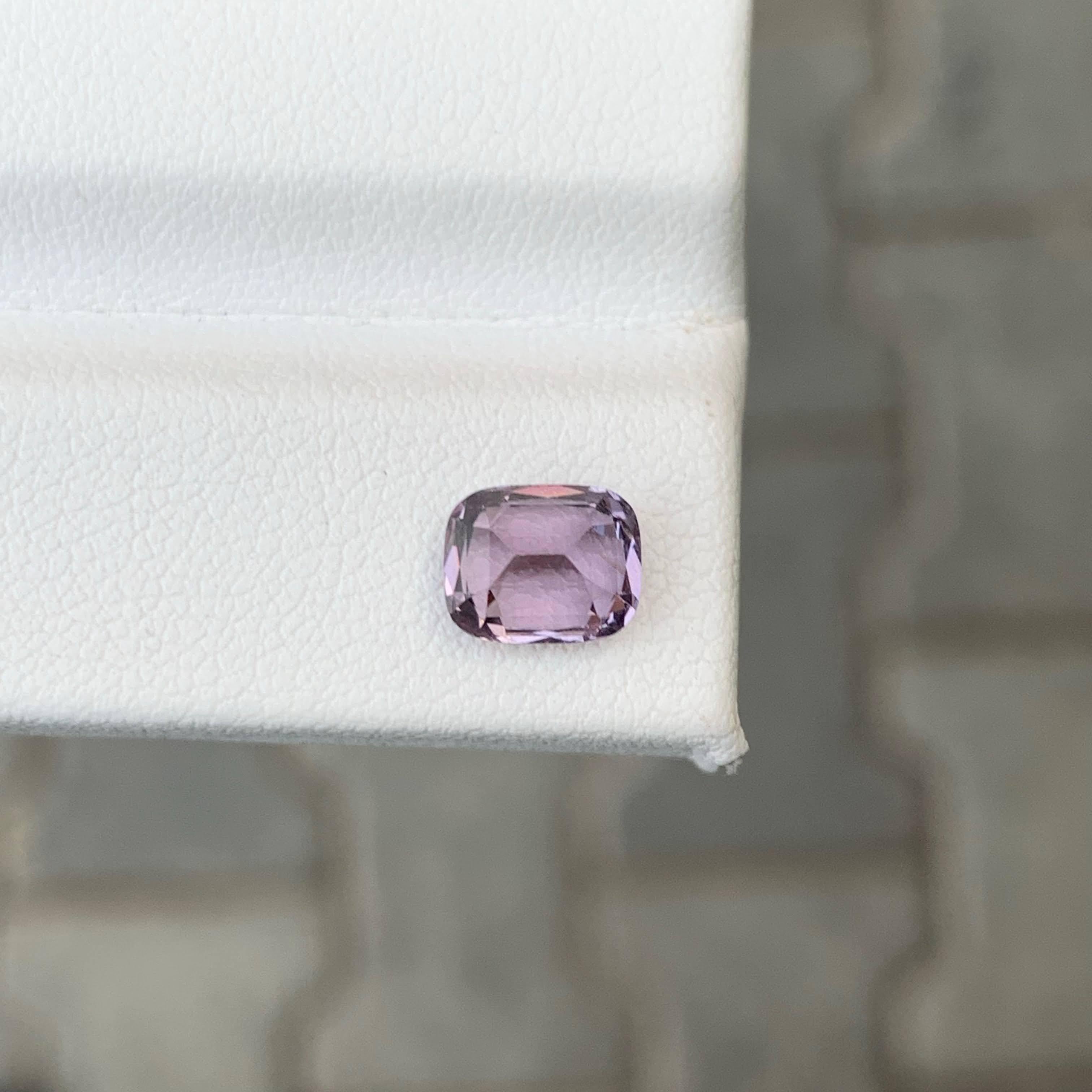 1,60 Carati di Spinello birmano rosa violaceo naturale sciolto con taglio a cuscino in vendita 1