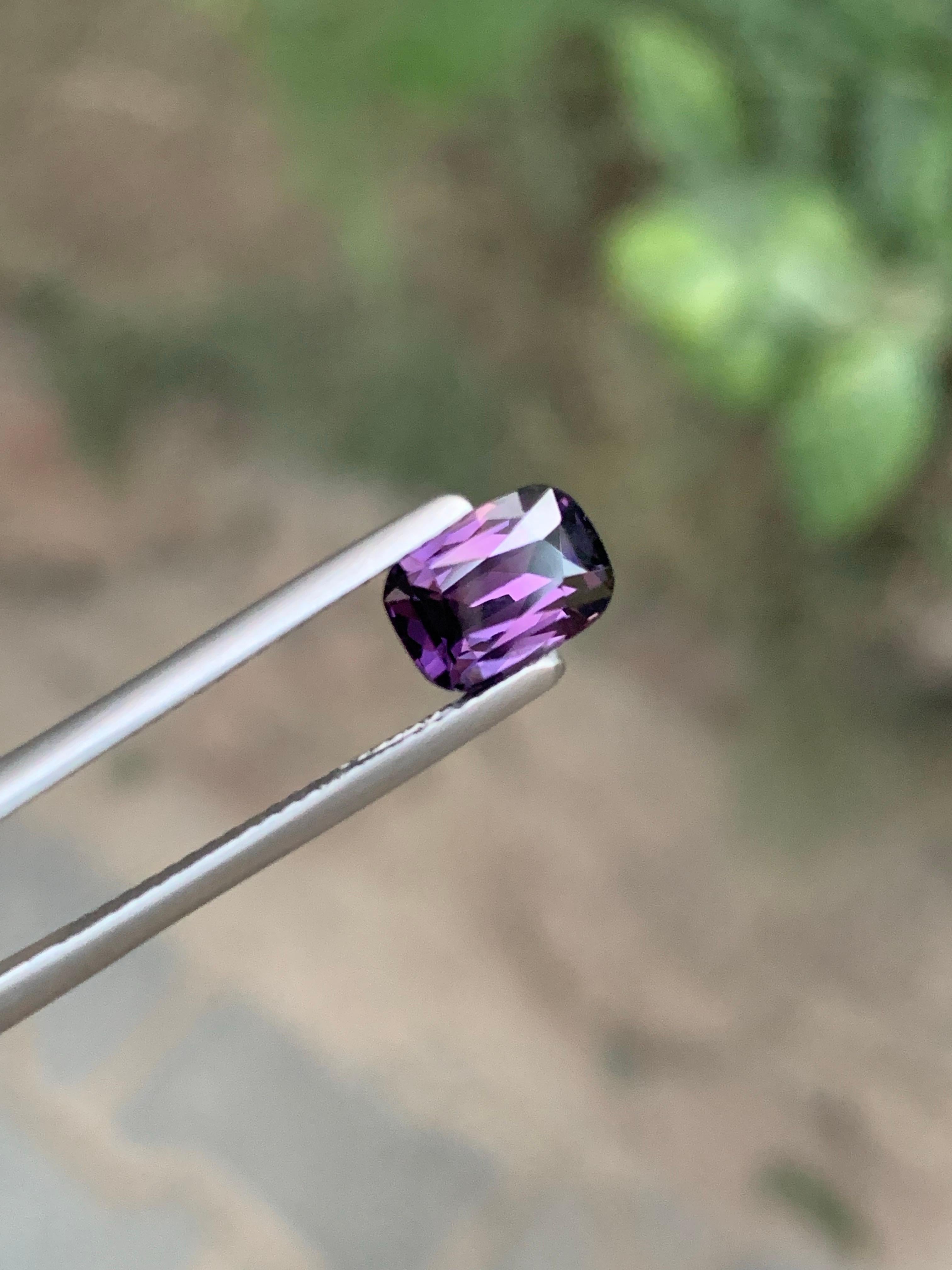 1,60 Karat natürlicher loser Spinell im Kissenschliff Edelstein aus Tansania im Angebot 6