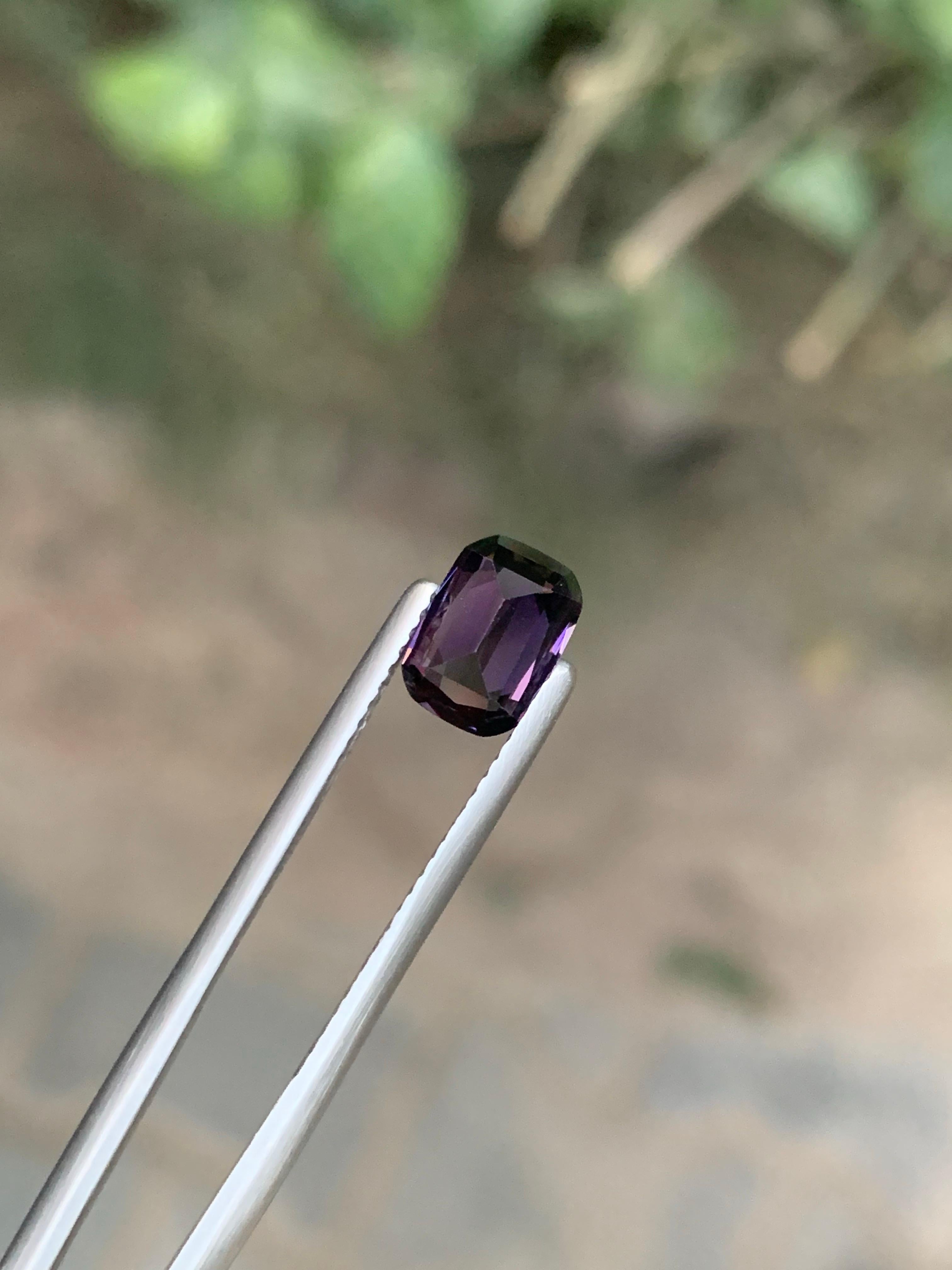 1,60 Karat natürlicher loser Spinell im Kissenschliff Edelstein aus Tansania für Damen oder Herren im Angebot